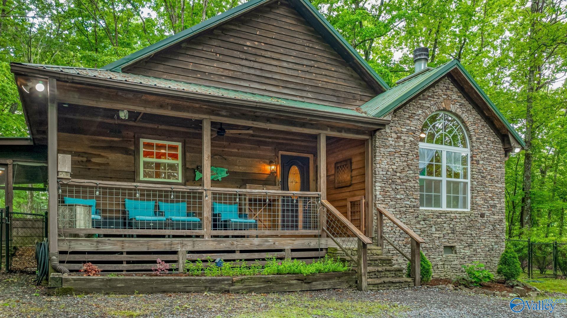 611 Cove Road