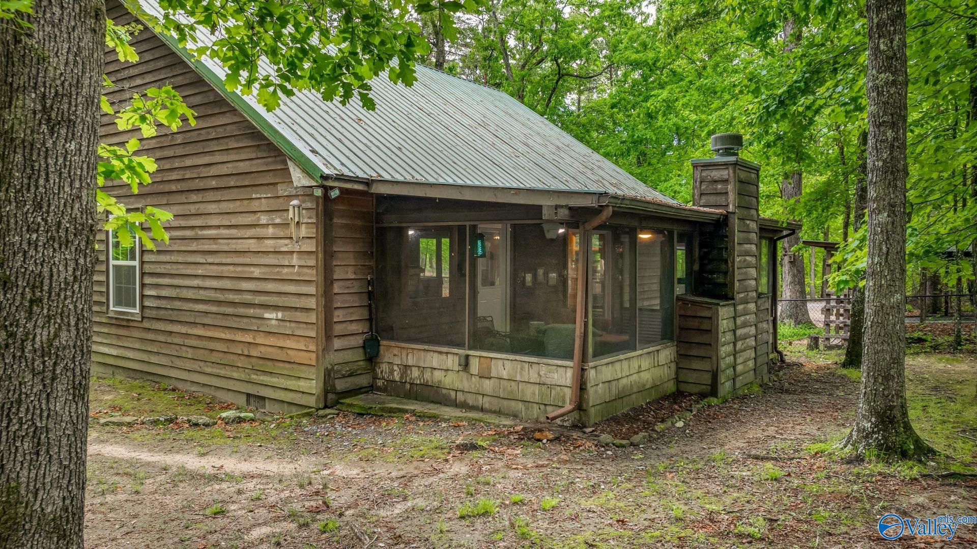 611 Cove Road