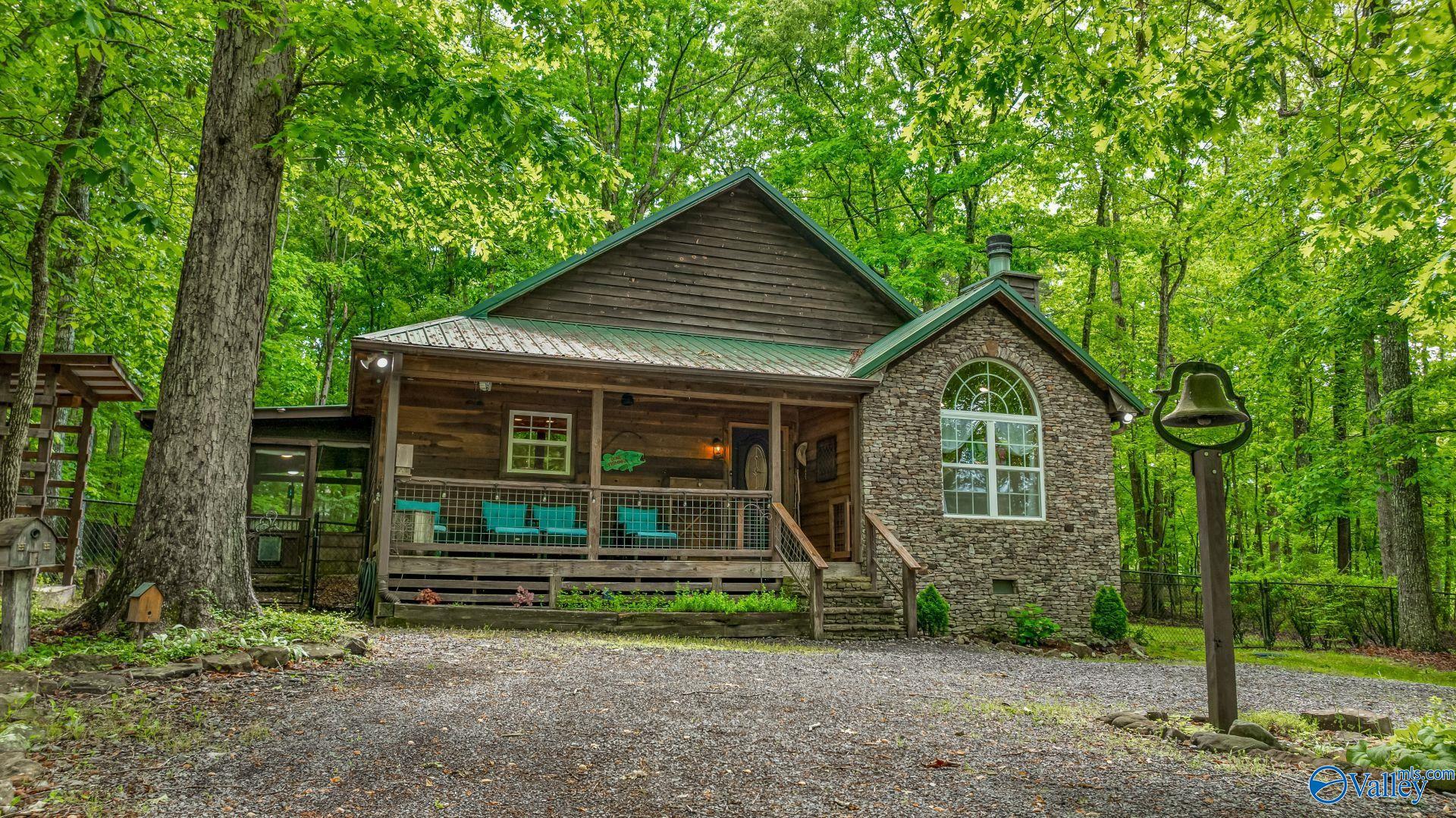 611 Cove Road