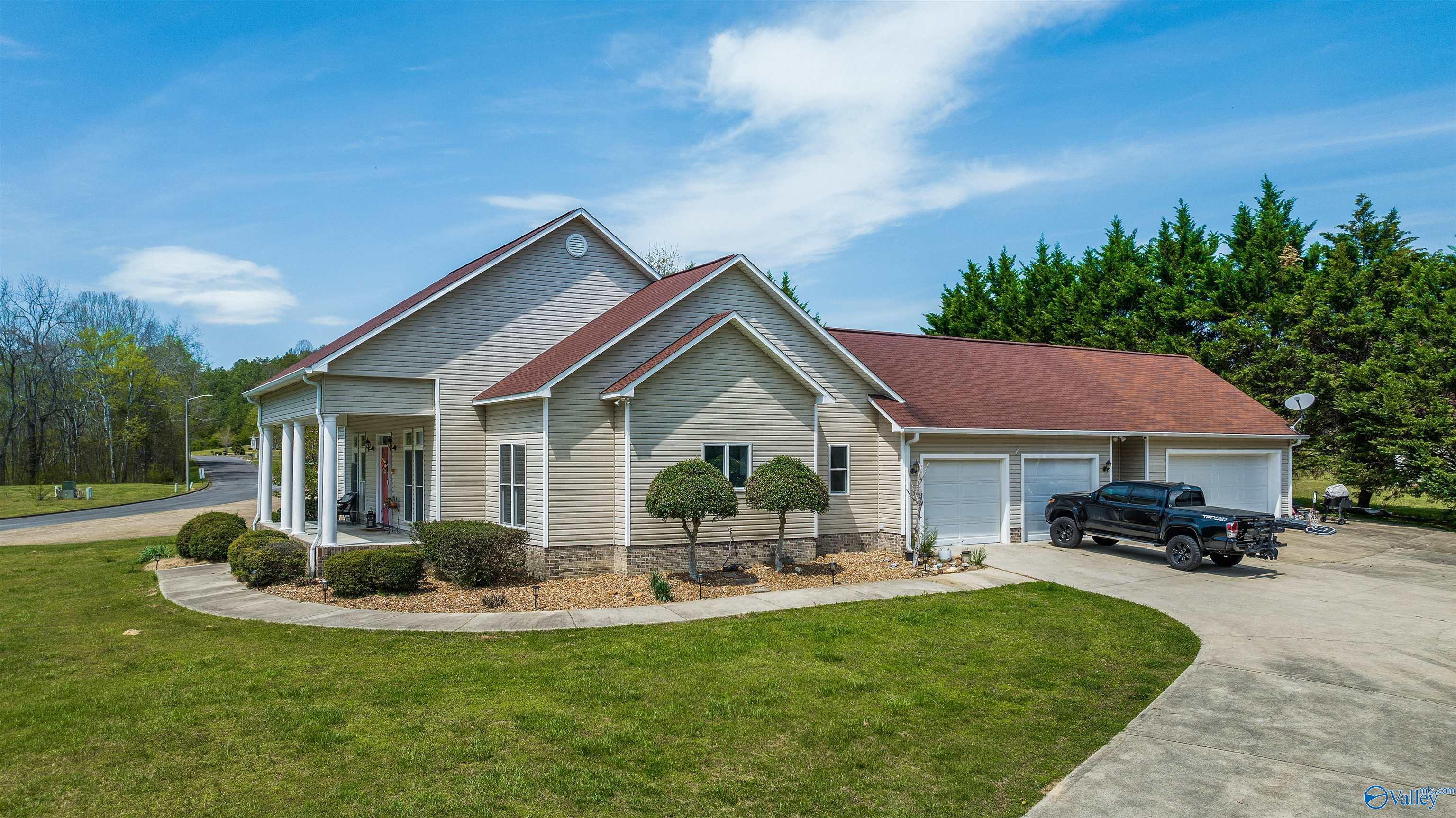 1901 Spring Drive NW