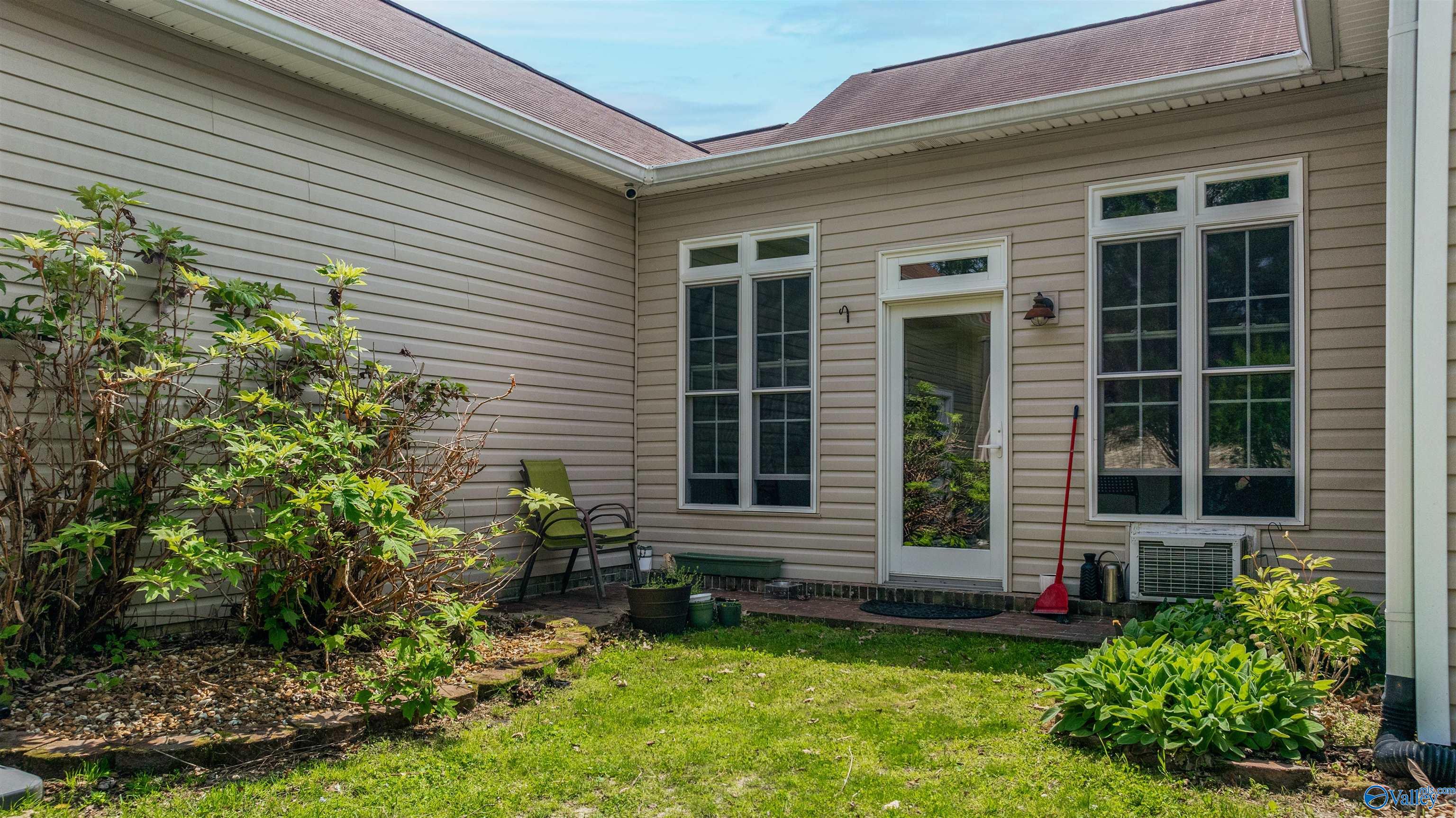 1901 Spring Drive NW