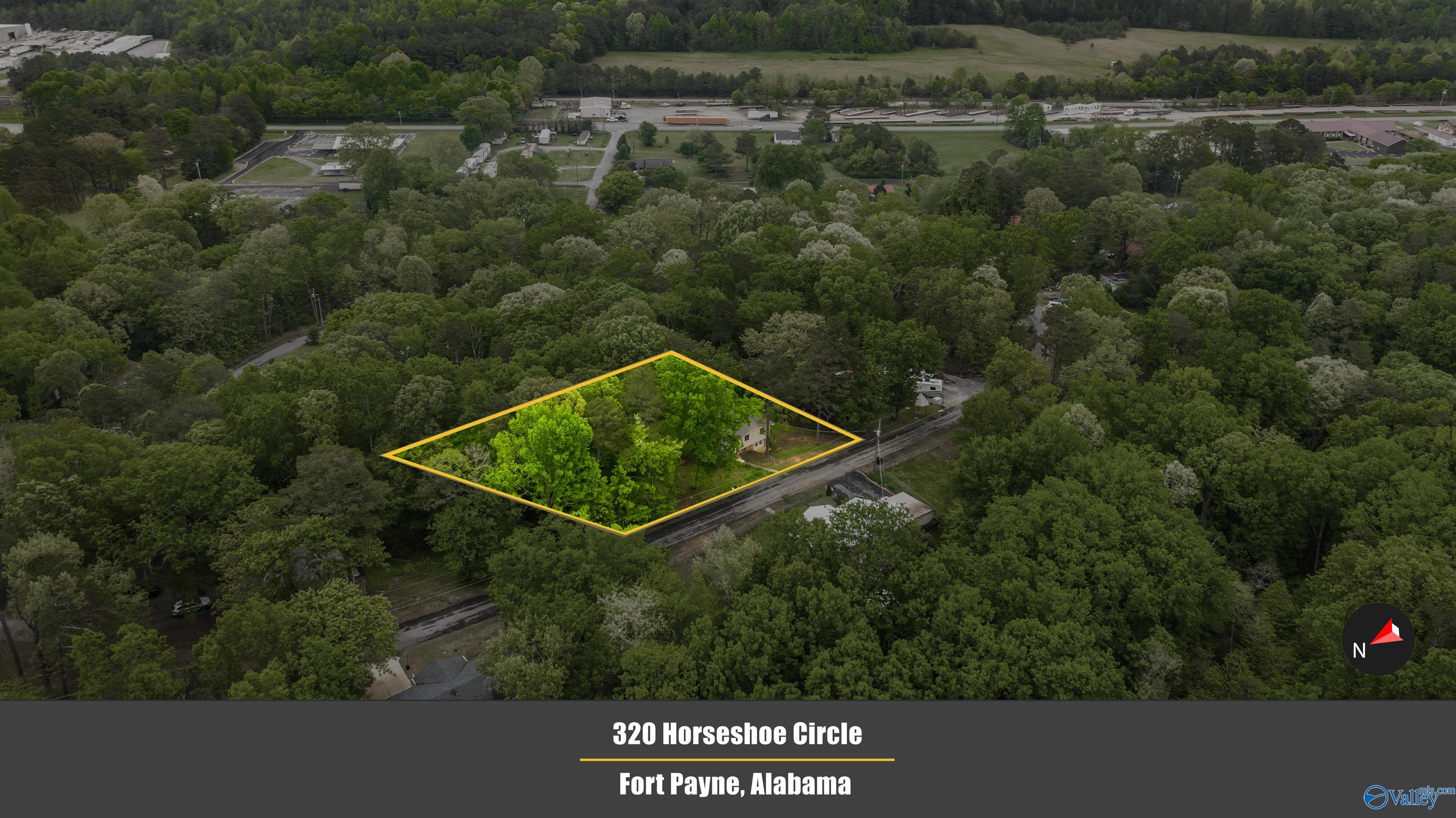 320 Horseshoe Circle SW