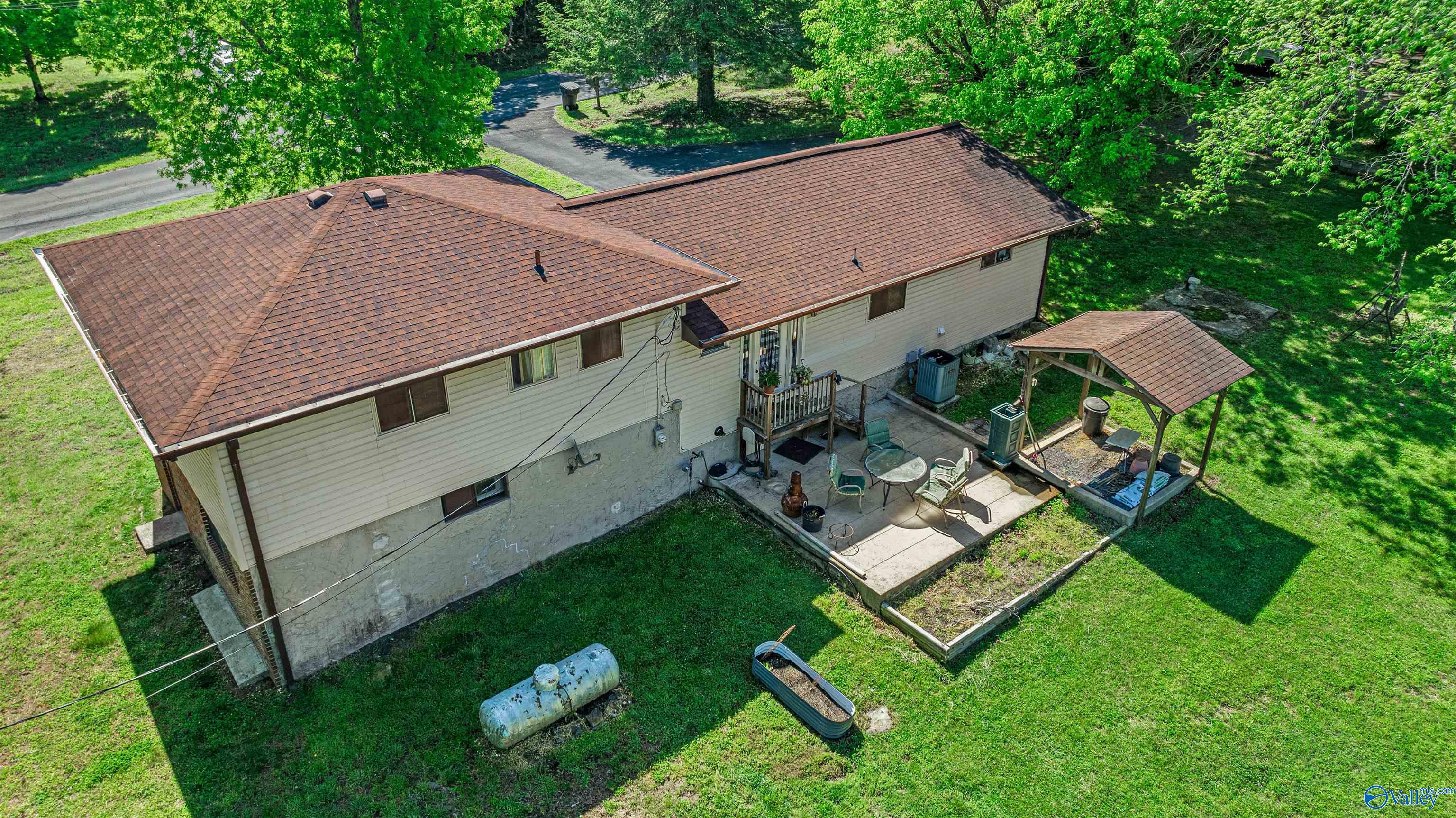 604 Murdock Road NE