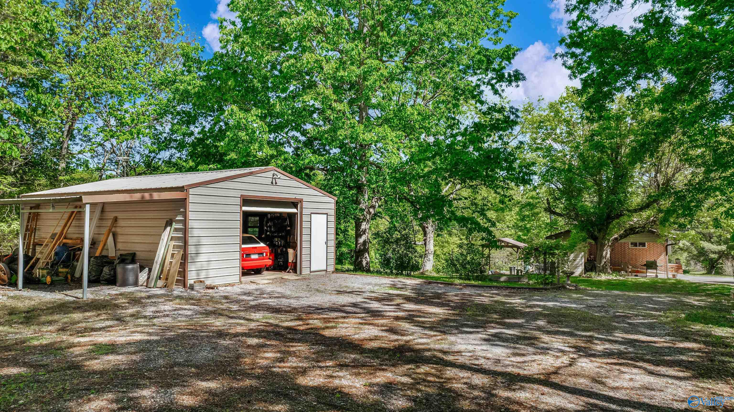 604 Murdock Road NE