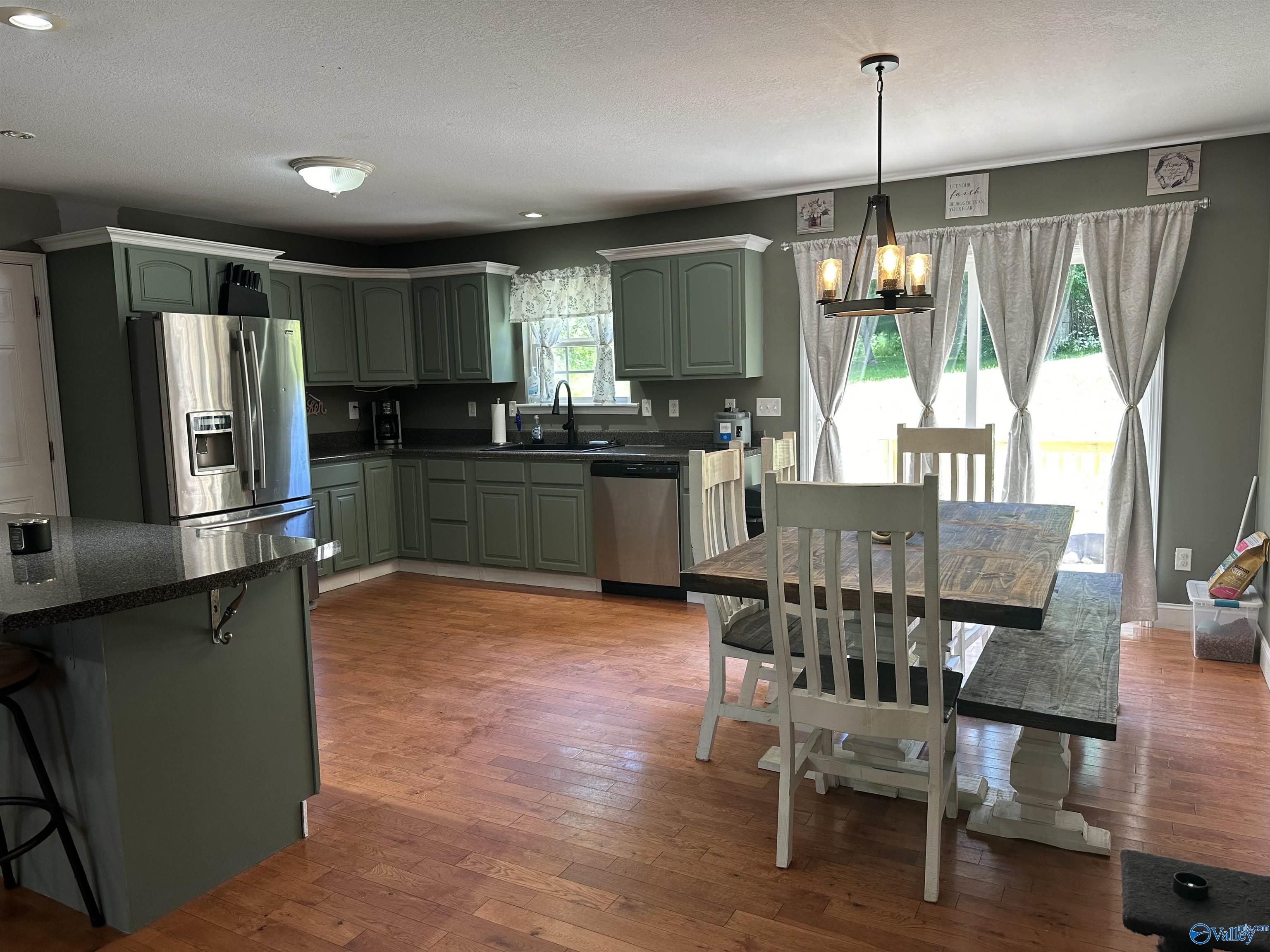 511 Houston Loop Road