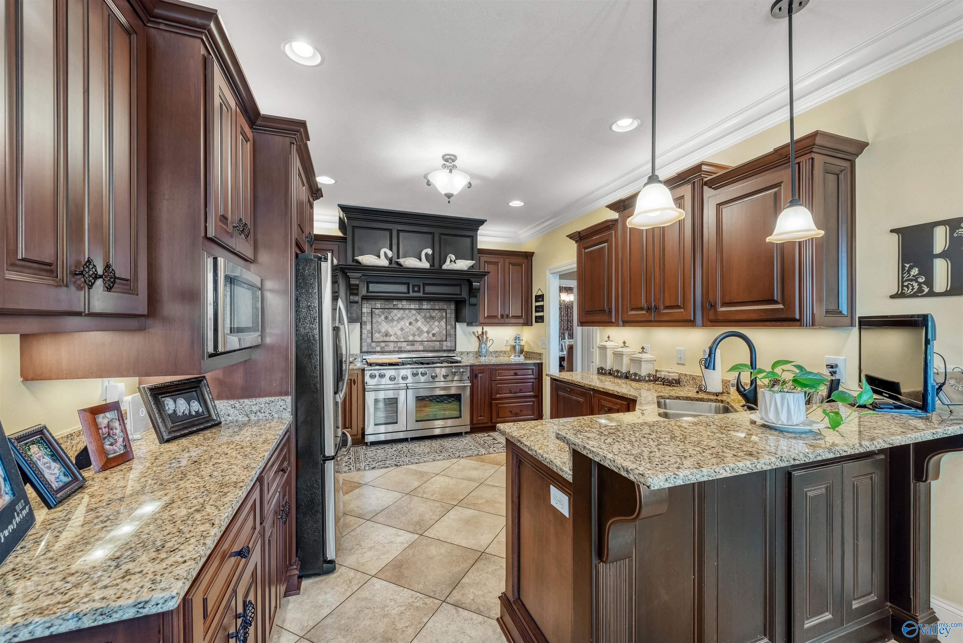 407 County Road 1027