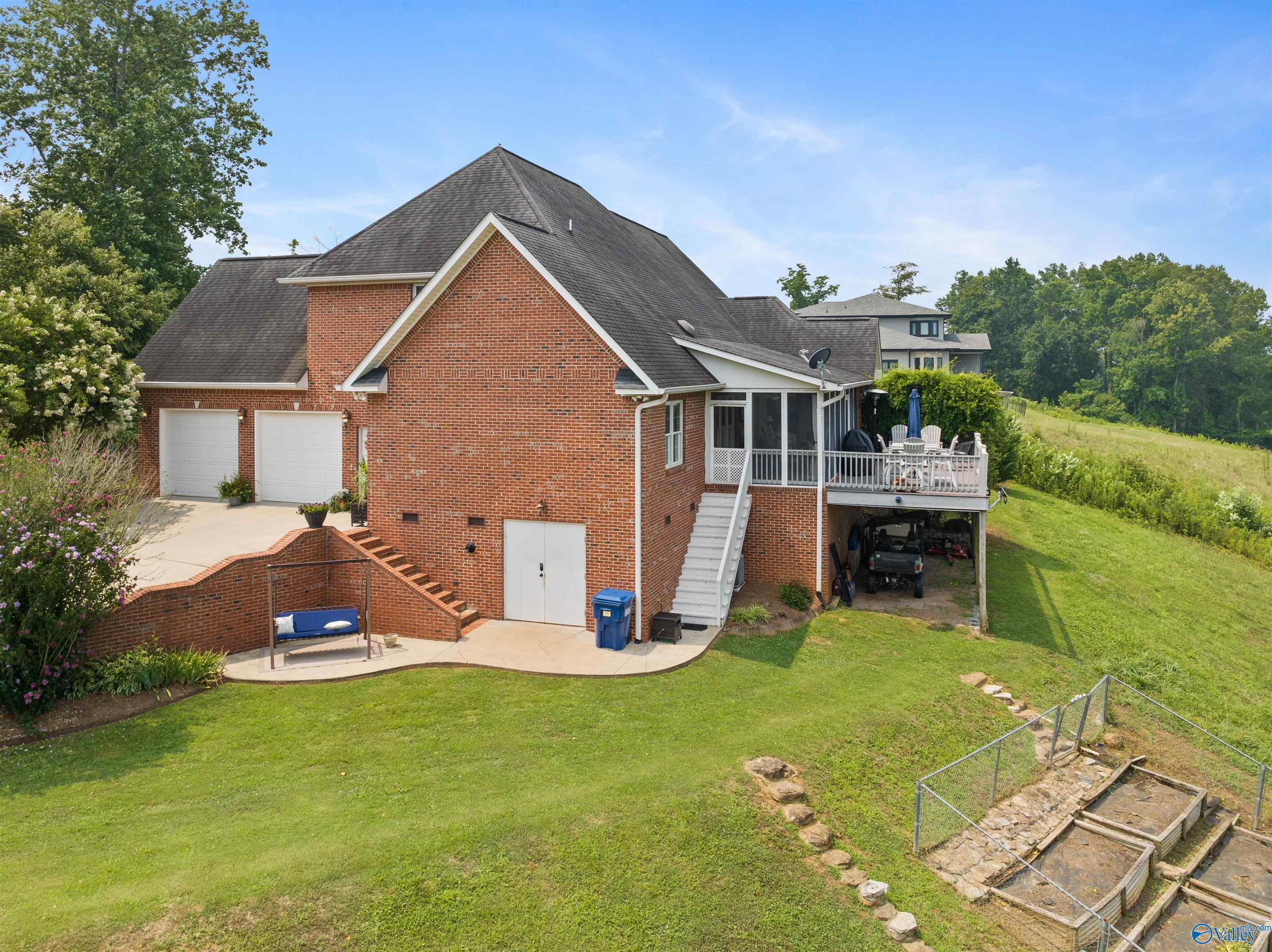 407 County Road 1027