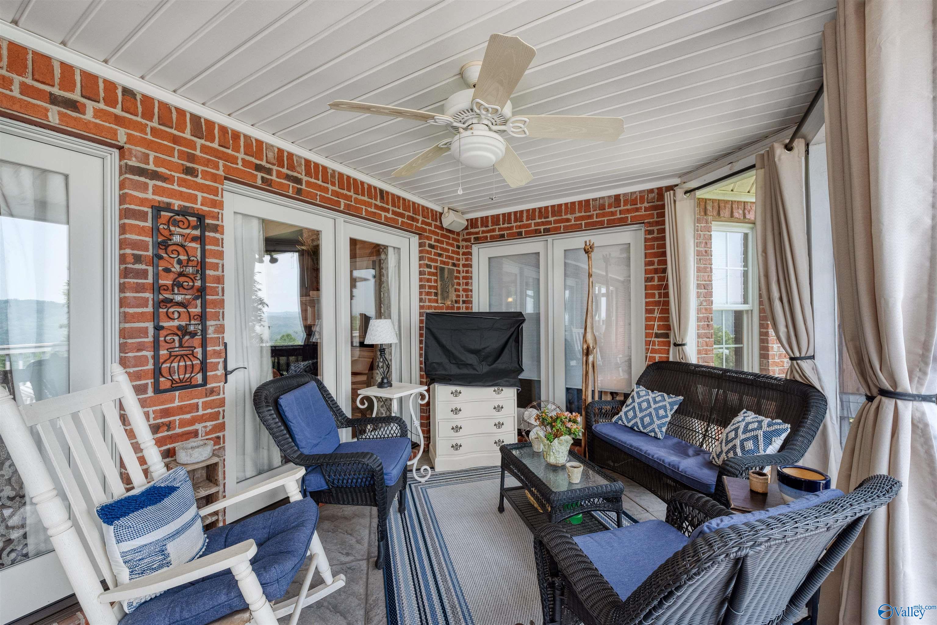 407 County Road 1027