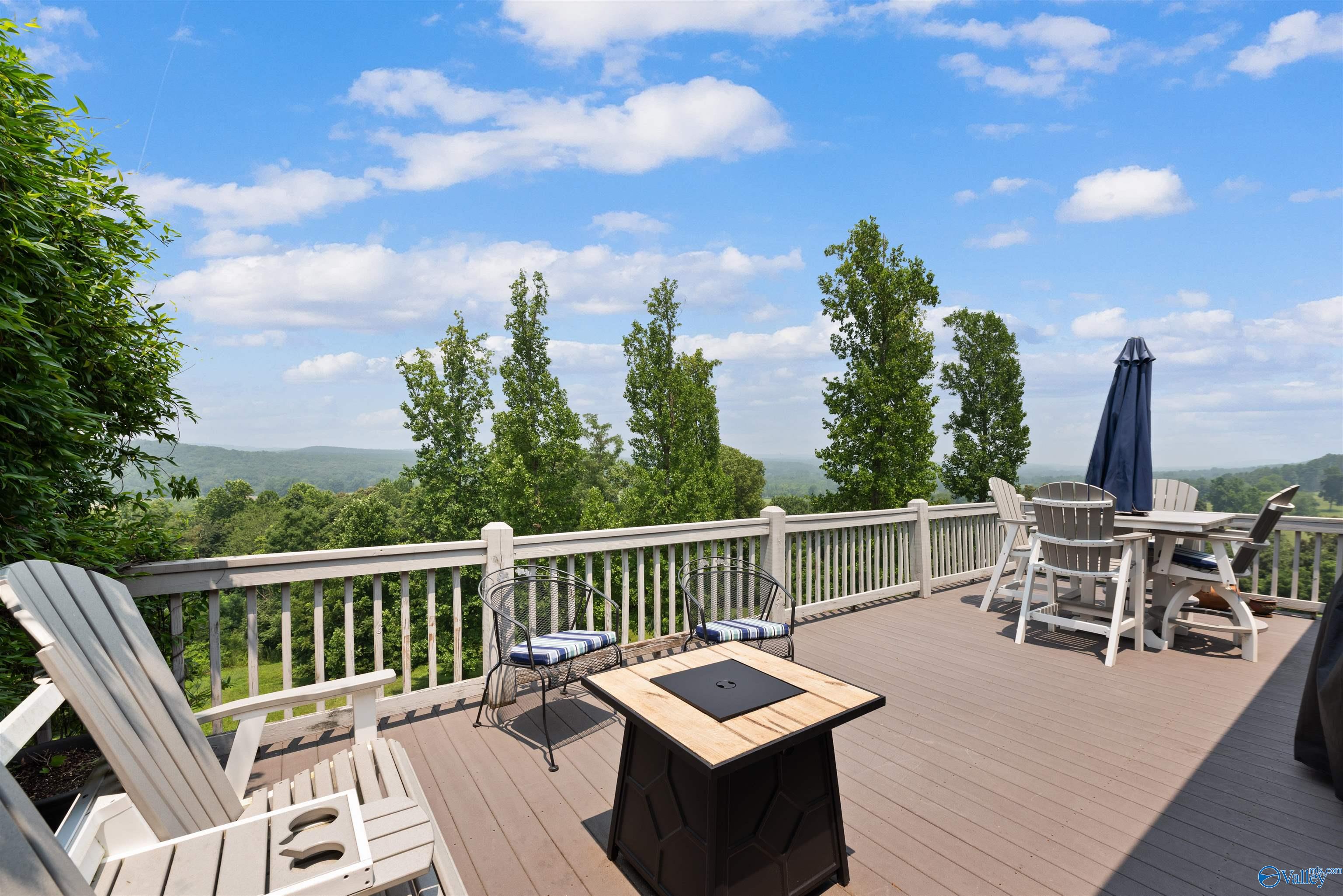 407 County Road 1027