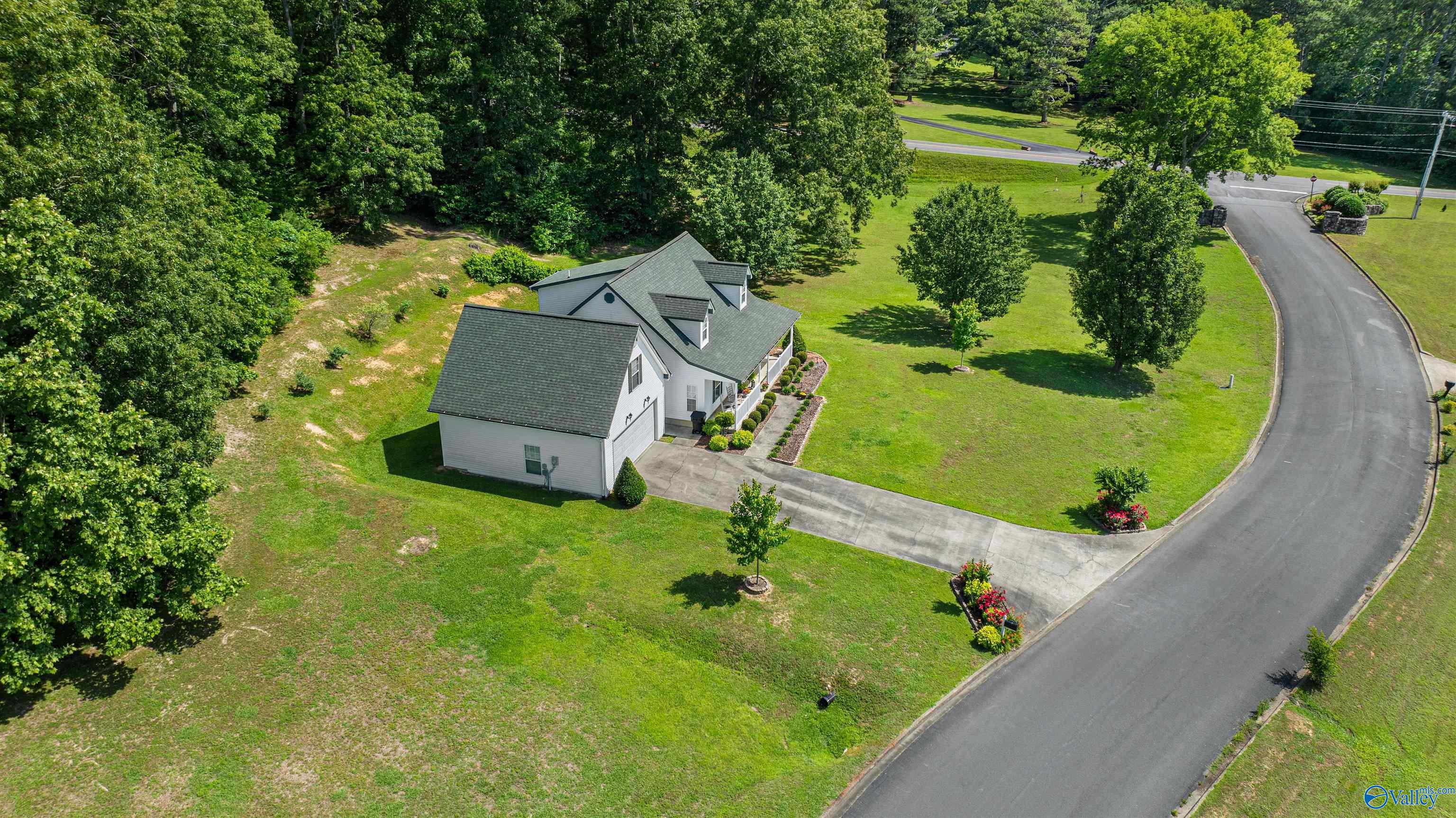 2560 Creek Road NW