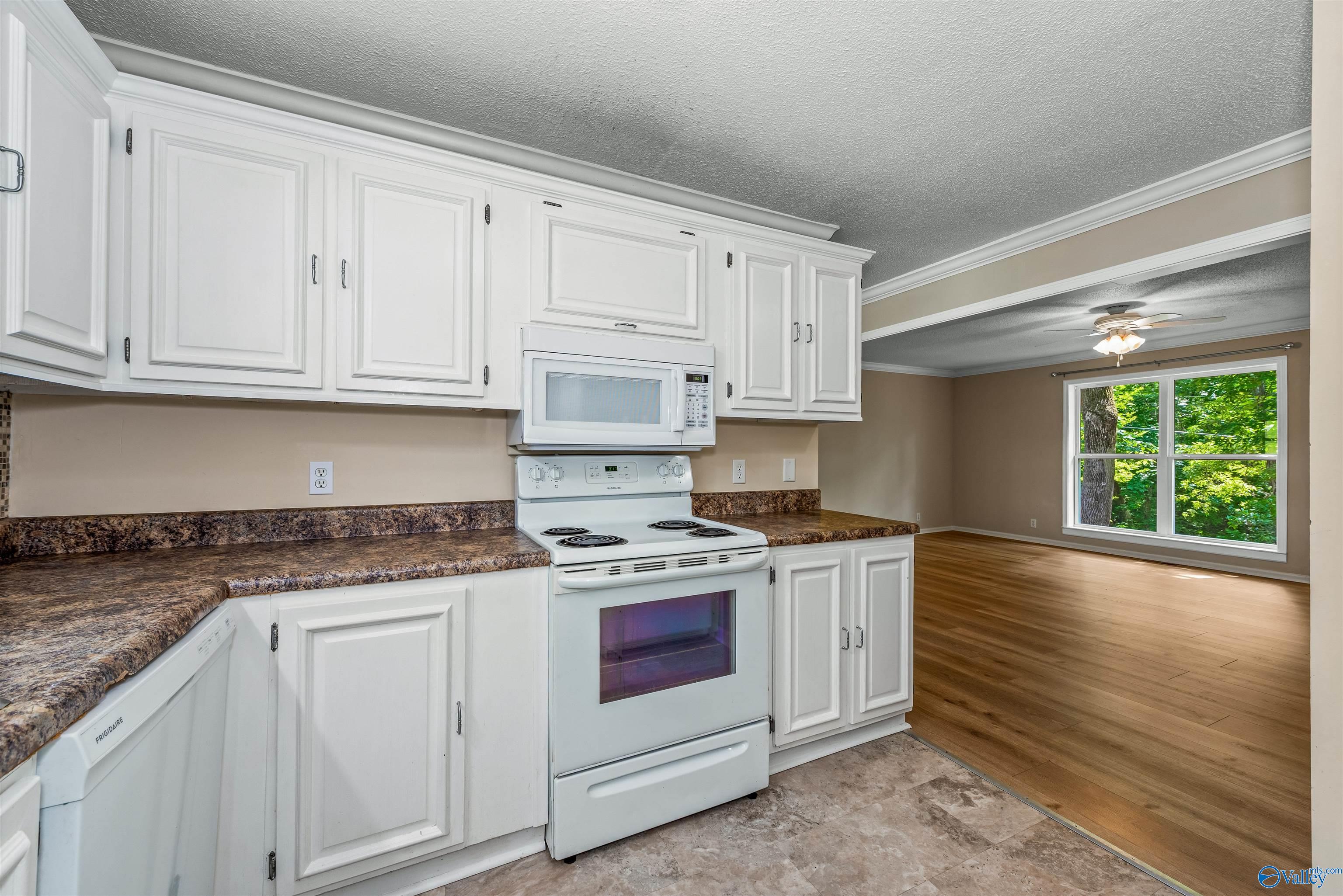 101 Dogwood Circle NW