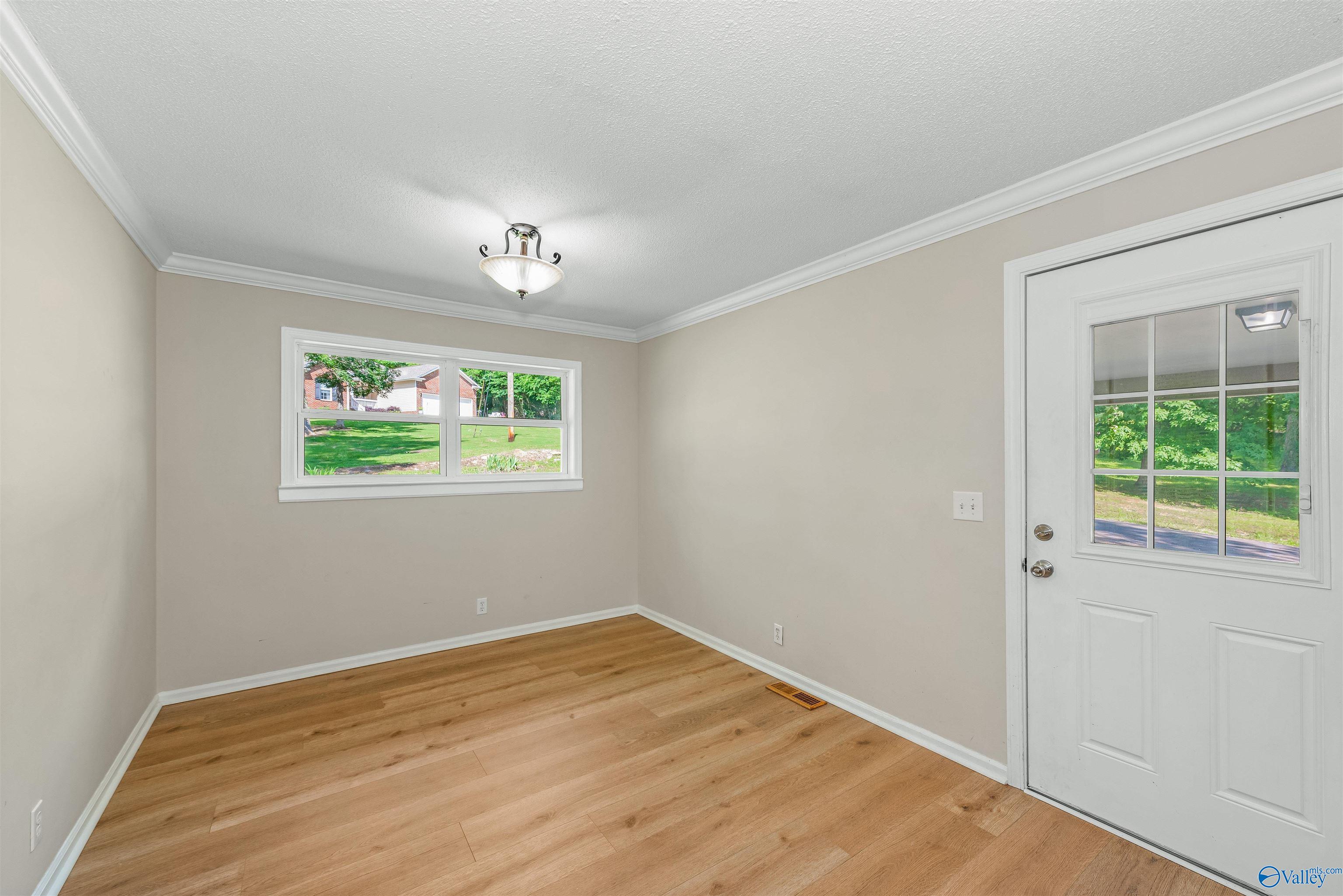 101 Dogwood Circle NW