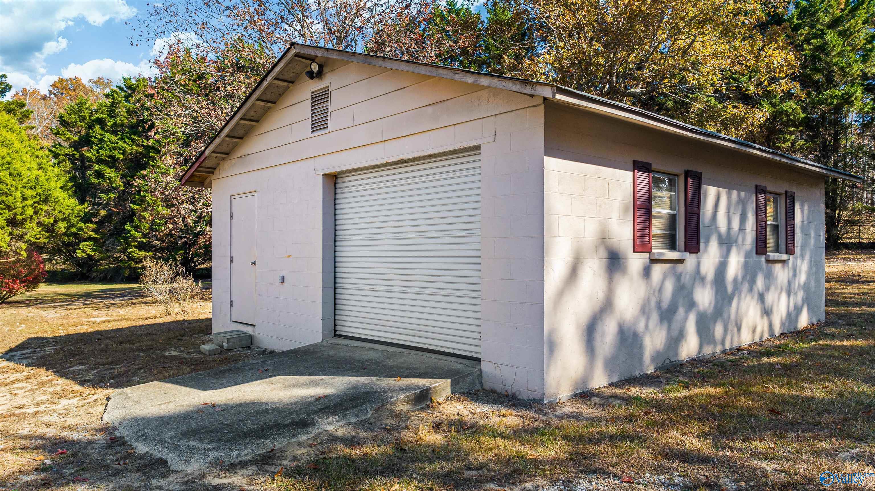 949 County Road 153