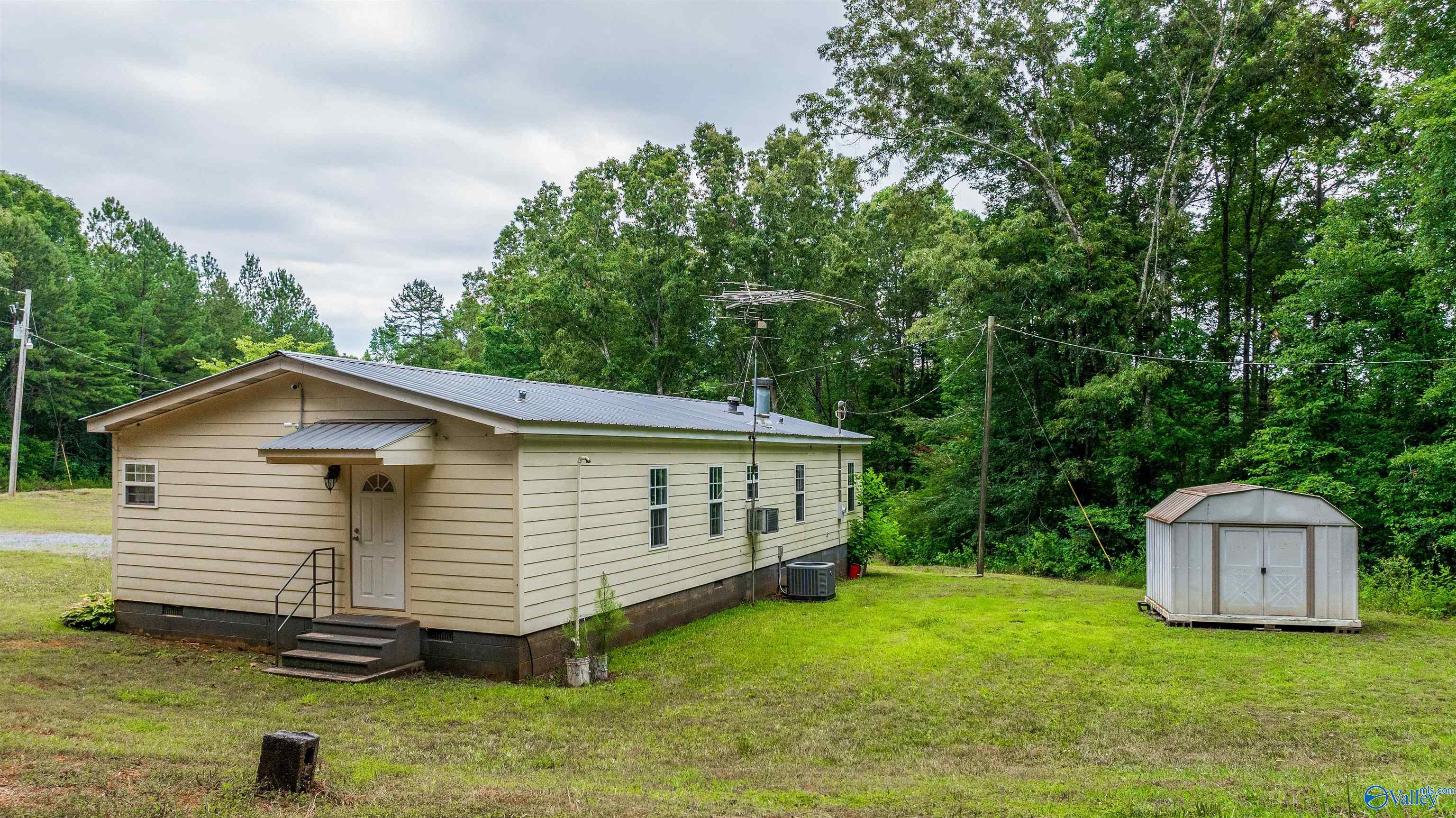840 County Road 810