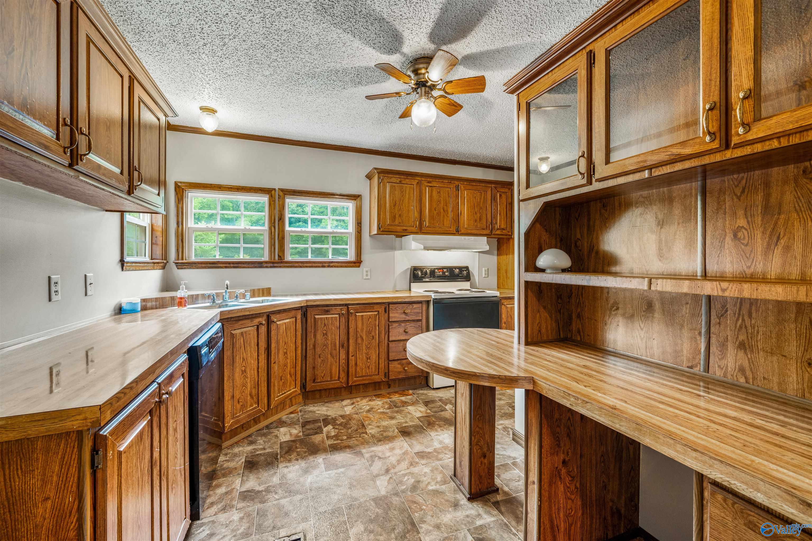 840 County Road 810