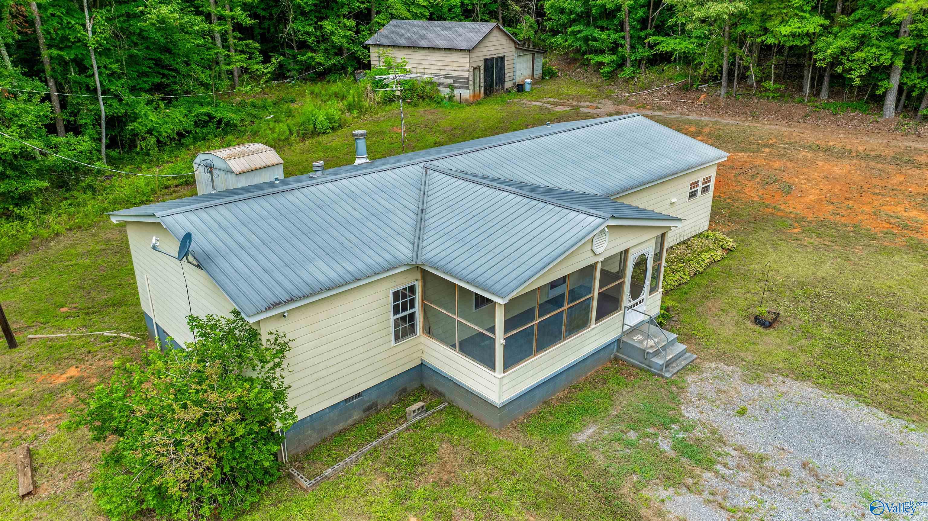 840 County Road 810