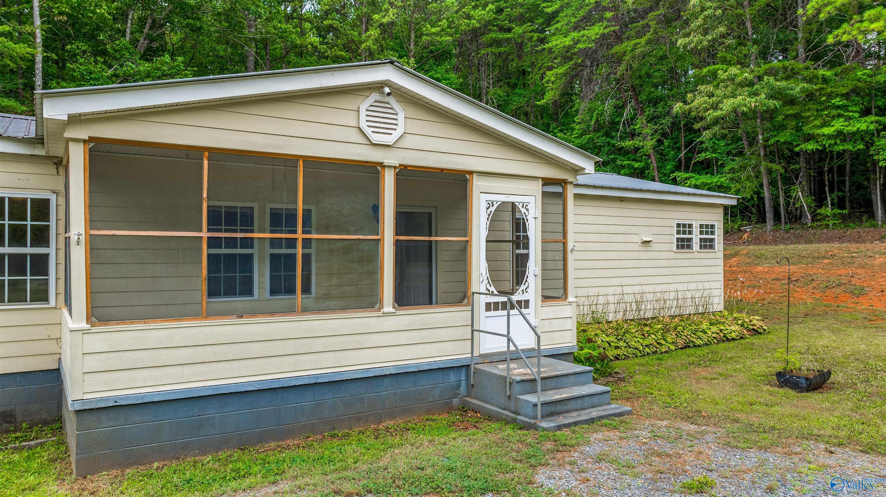 840 County Road 810