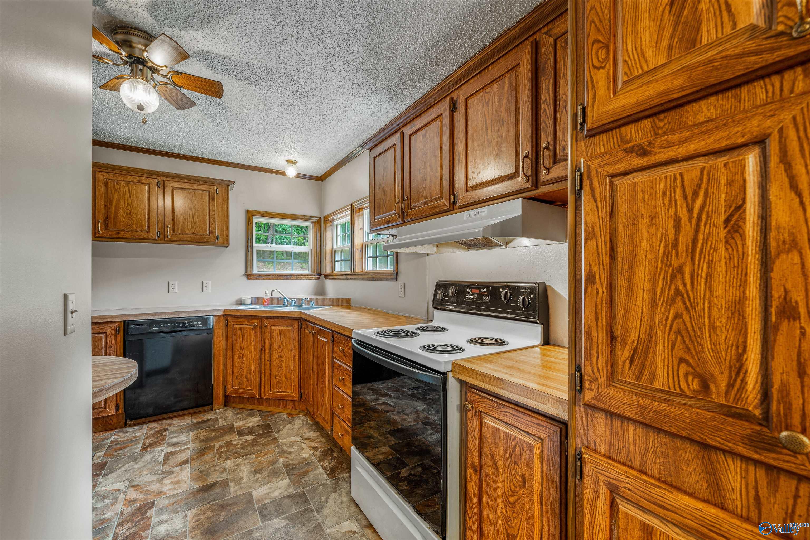 840 County Road 810