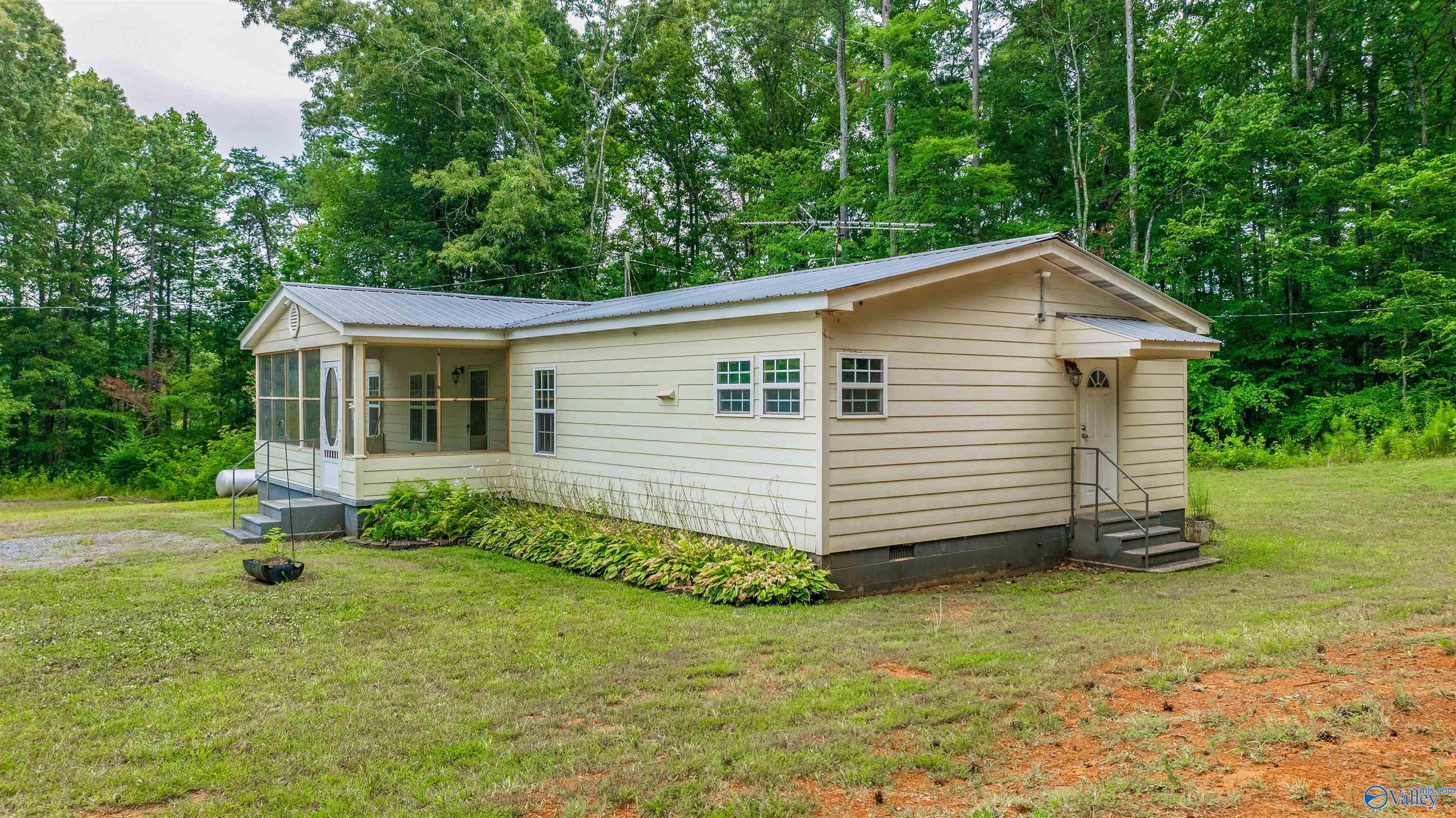 840 County Road 810