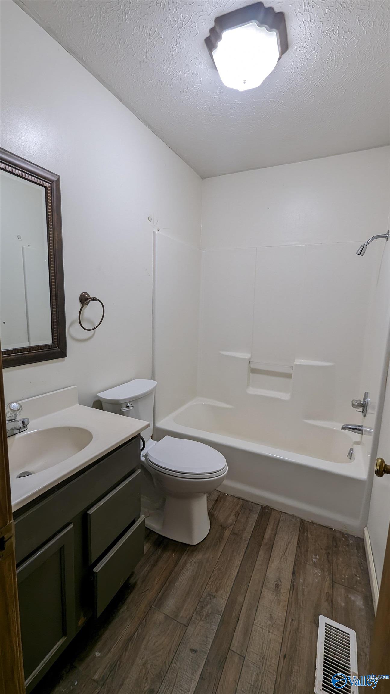 1424 County Road 115