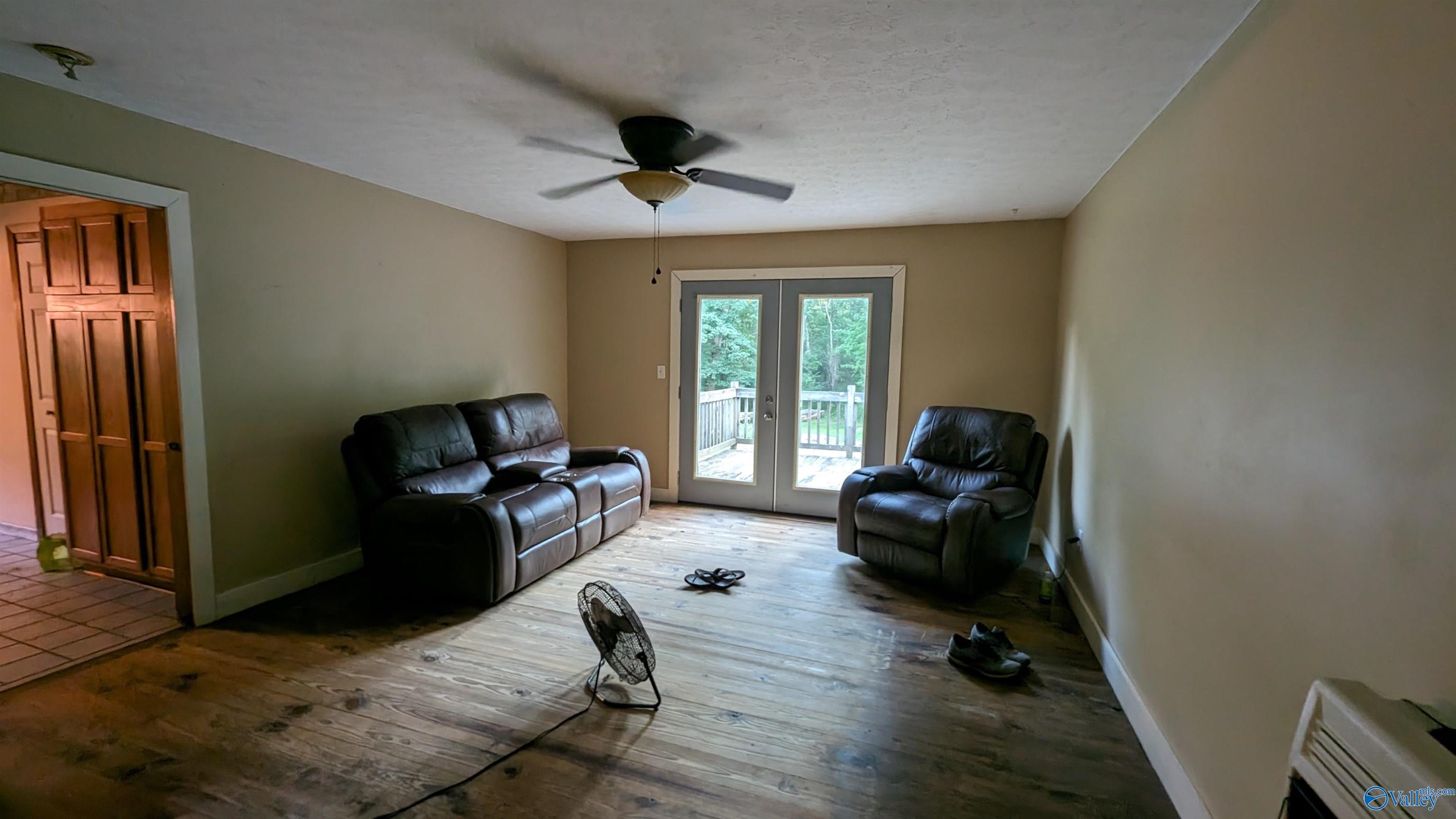 1424 County Road 115