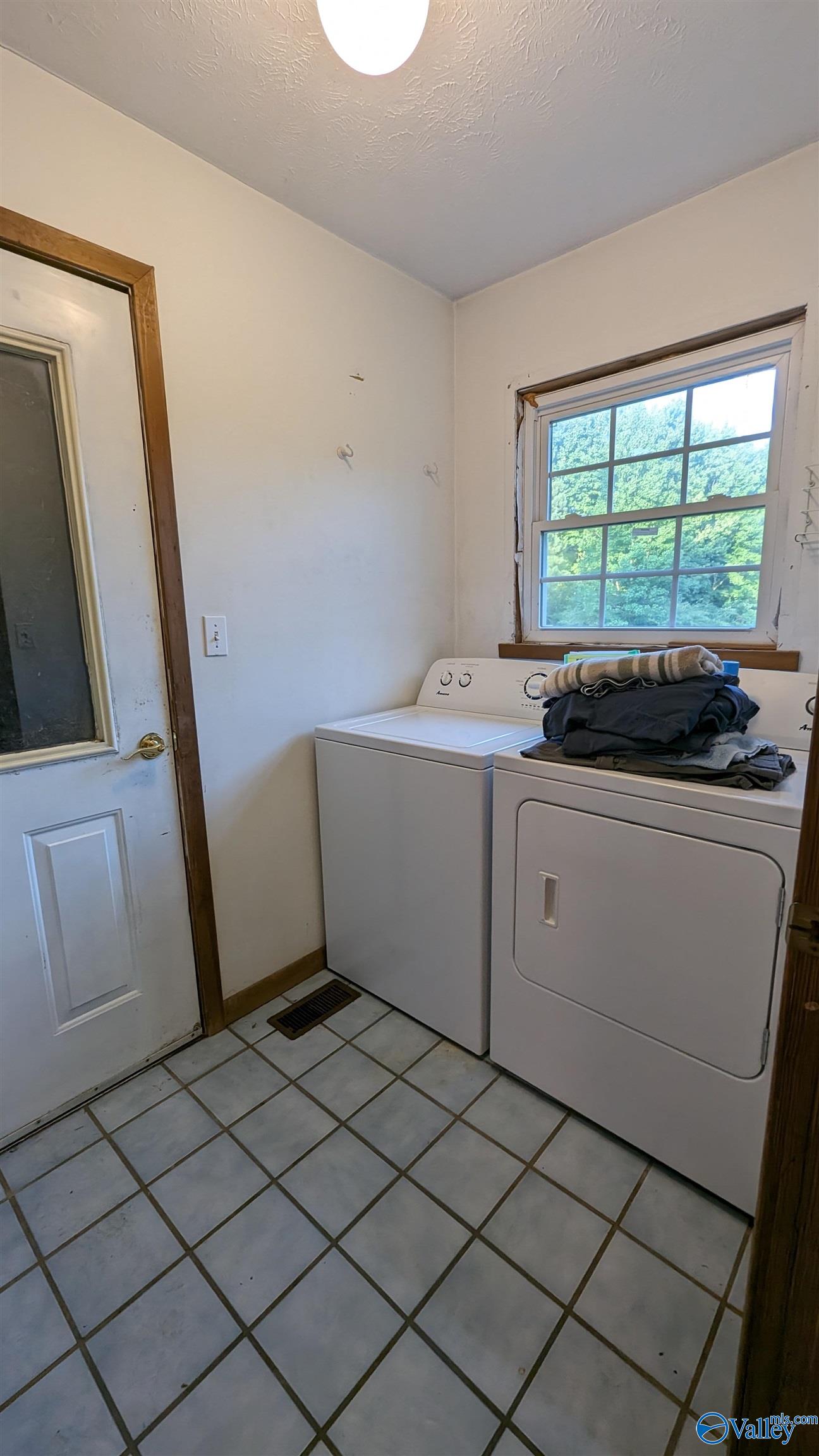 1424 County Road 115