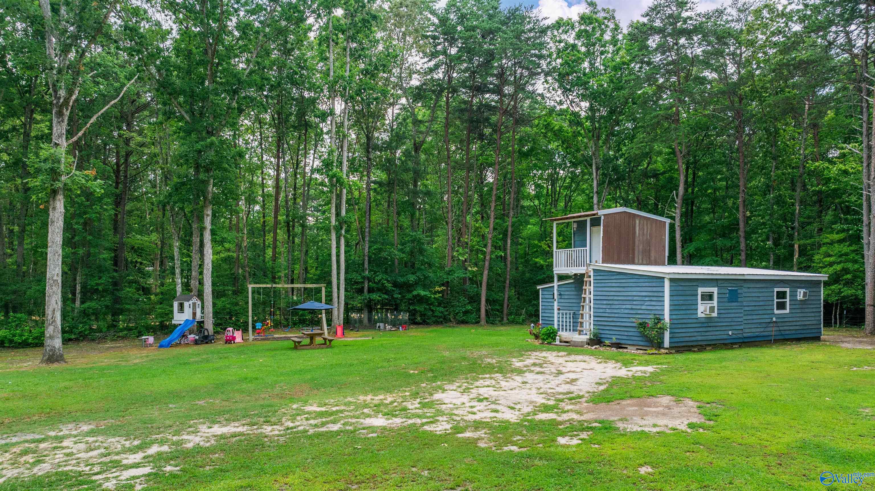 4467 East River Road