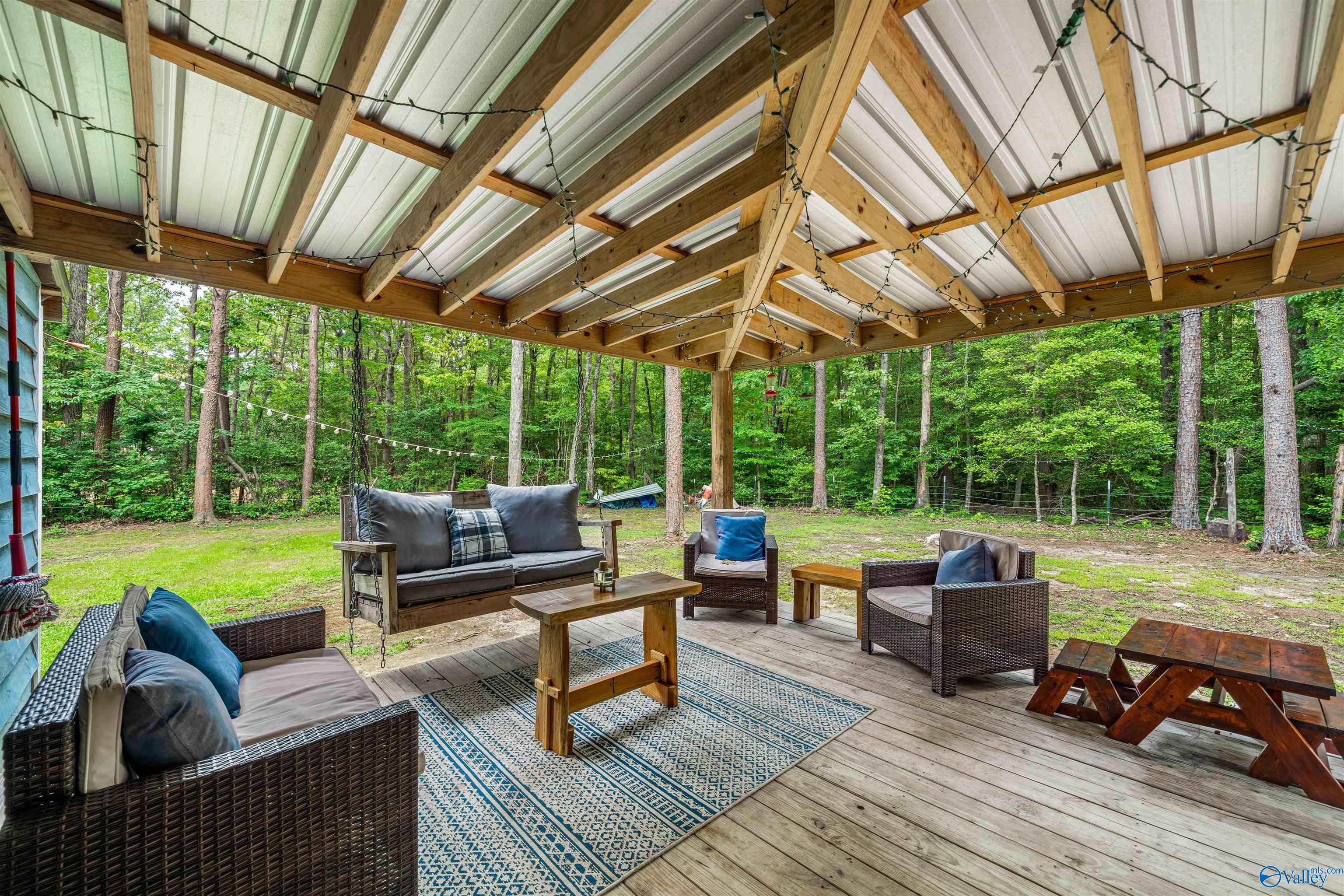 4467 East River Road