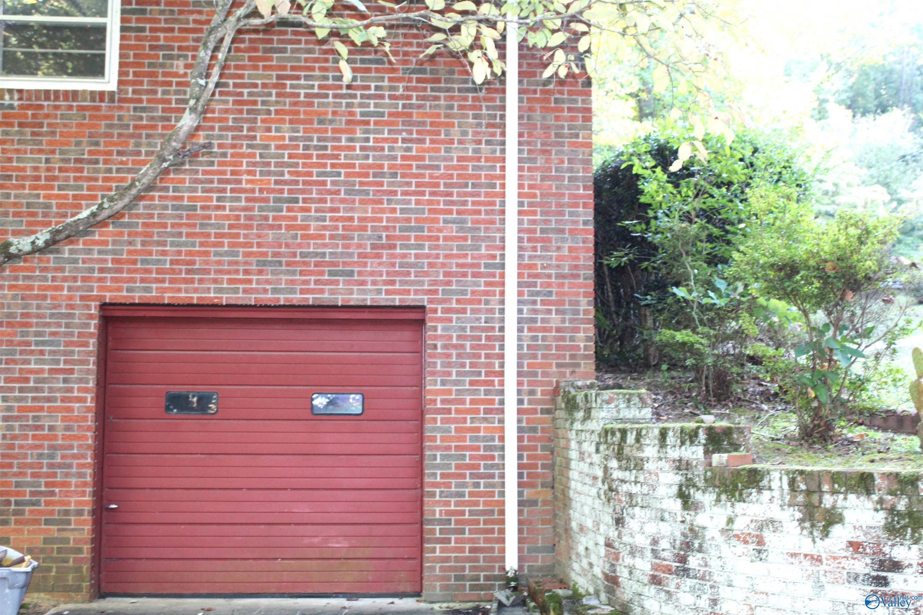 501 Leath Drive NE
