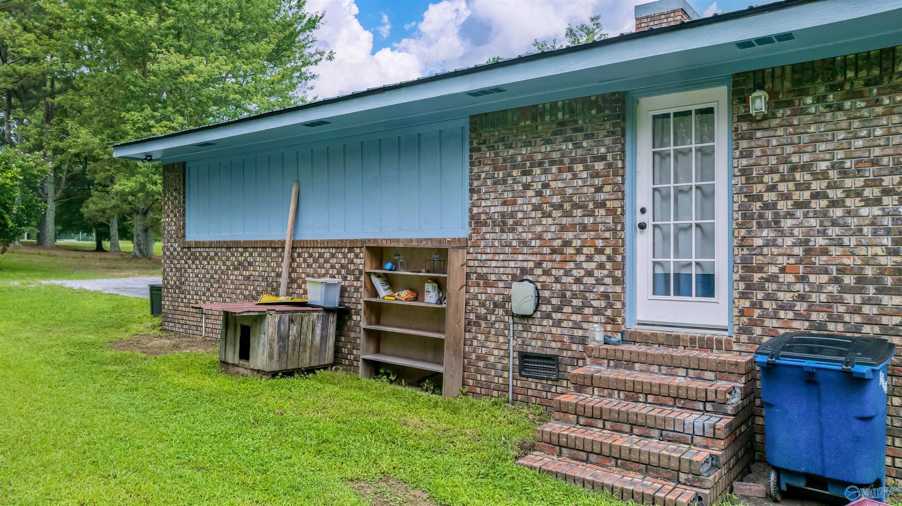 1003 Hammonds Road