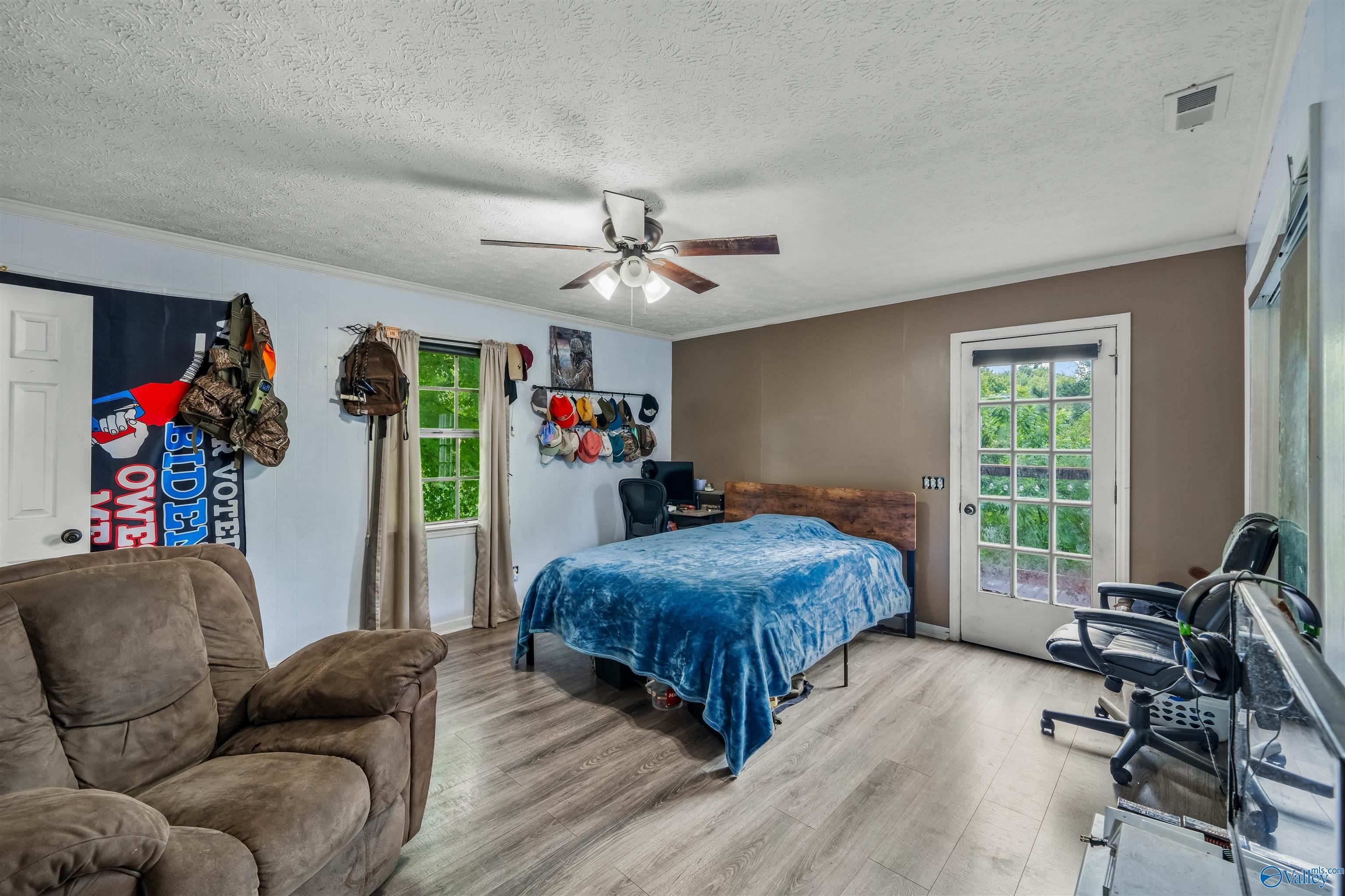 1003 Hammonds Road