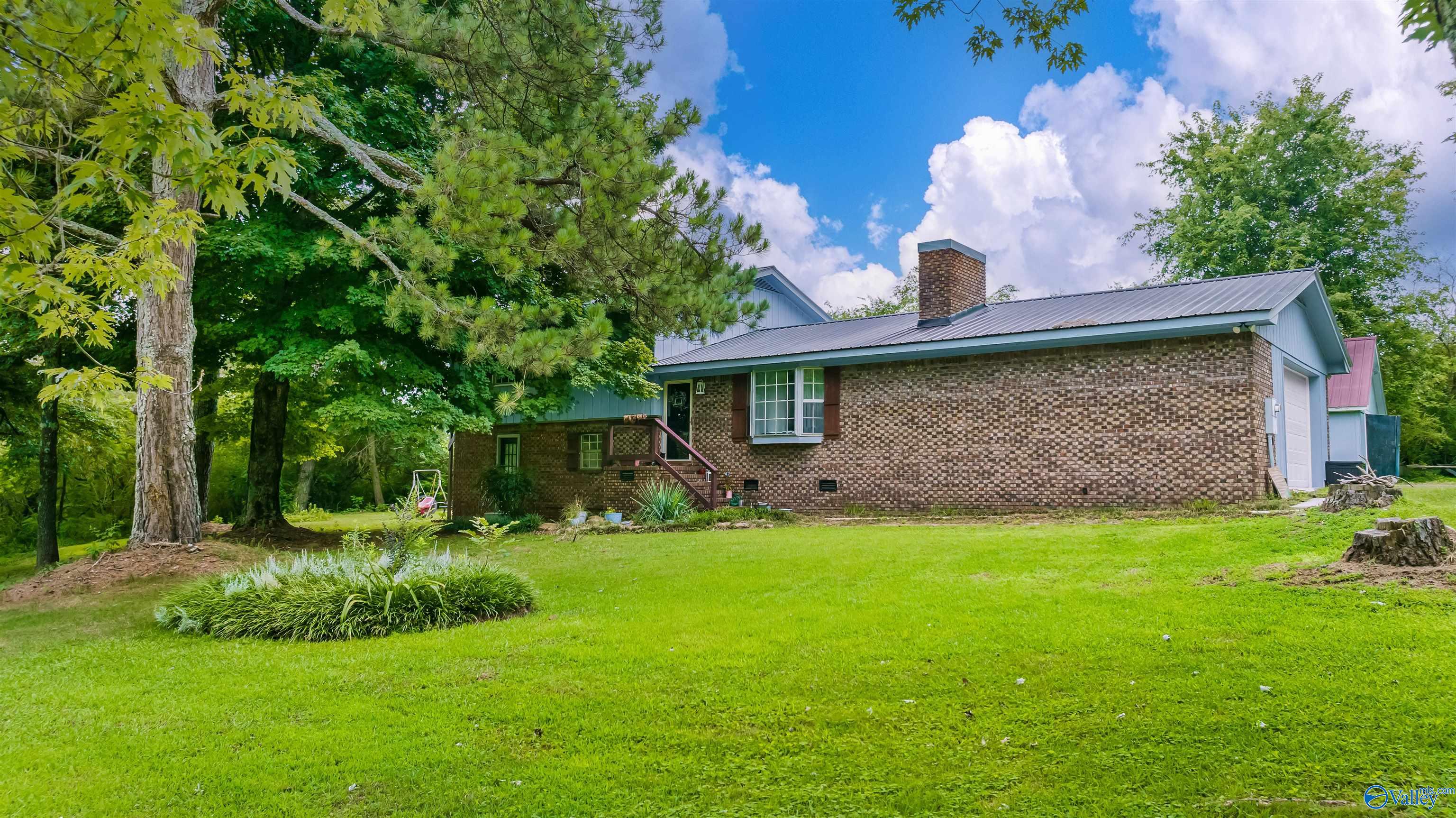 1003 Hammonds Road