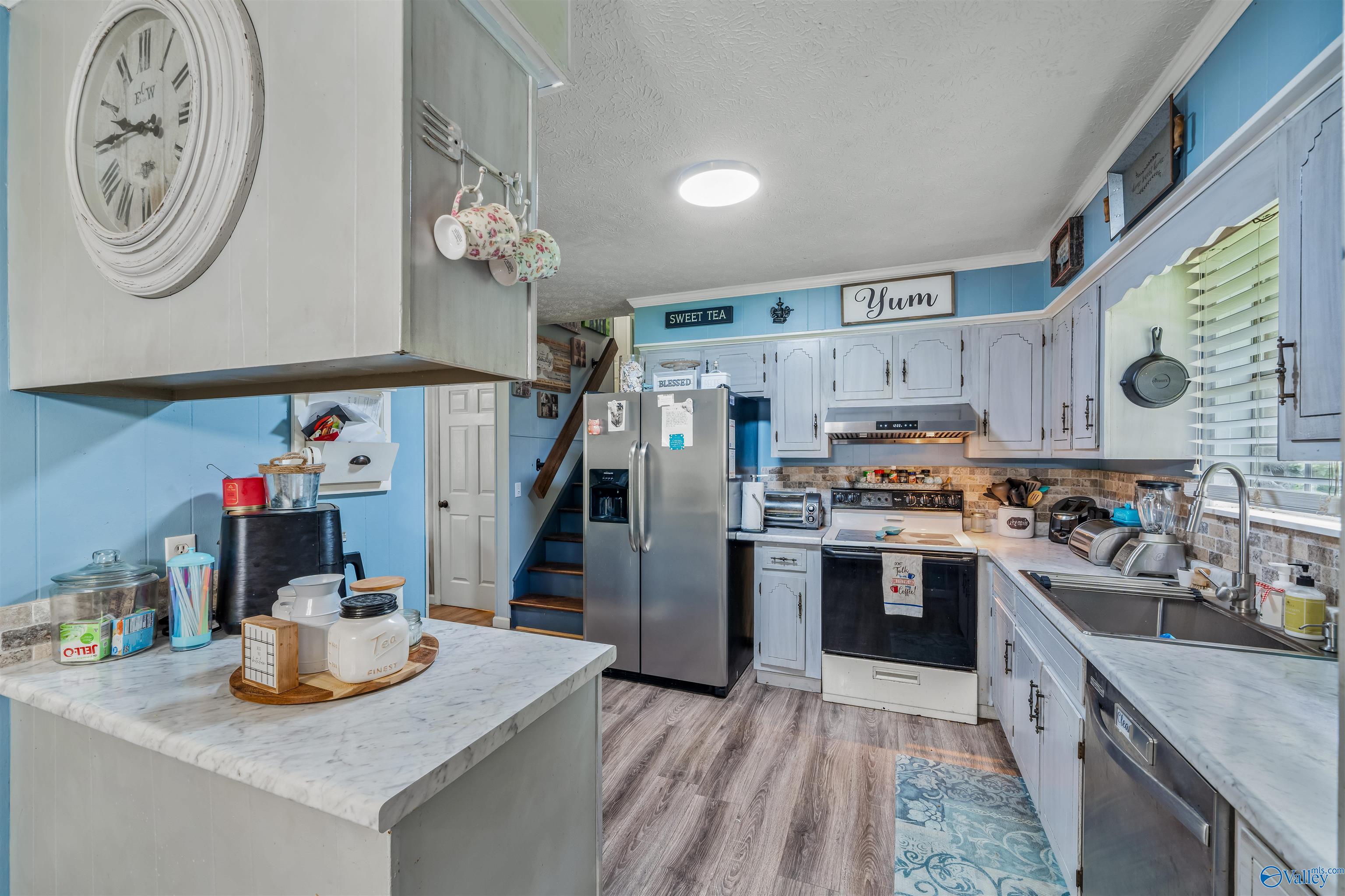 1003 Hammonds Road