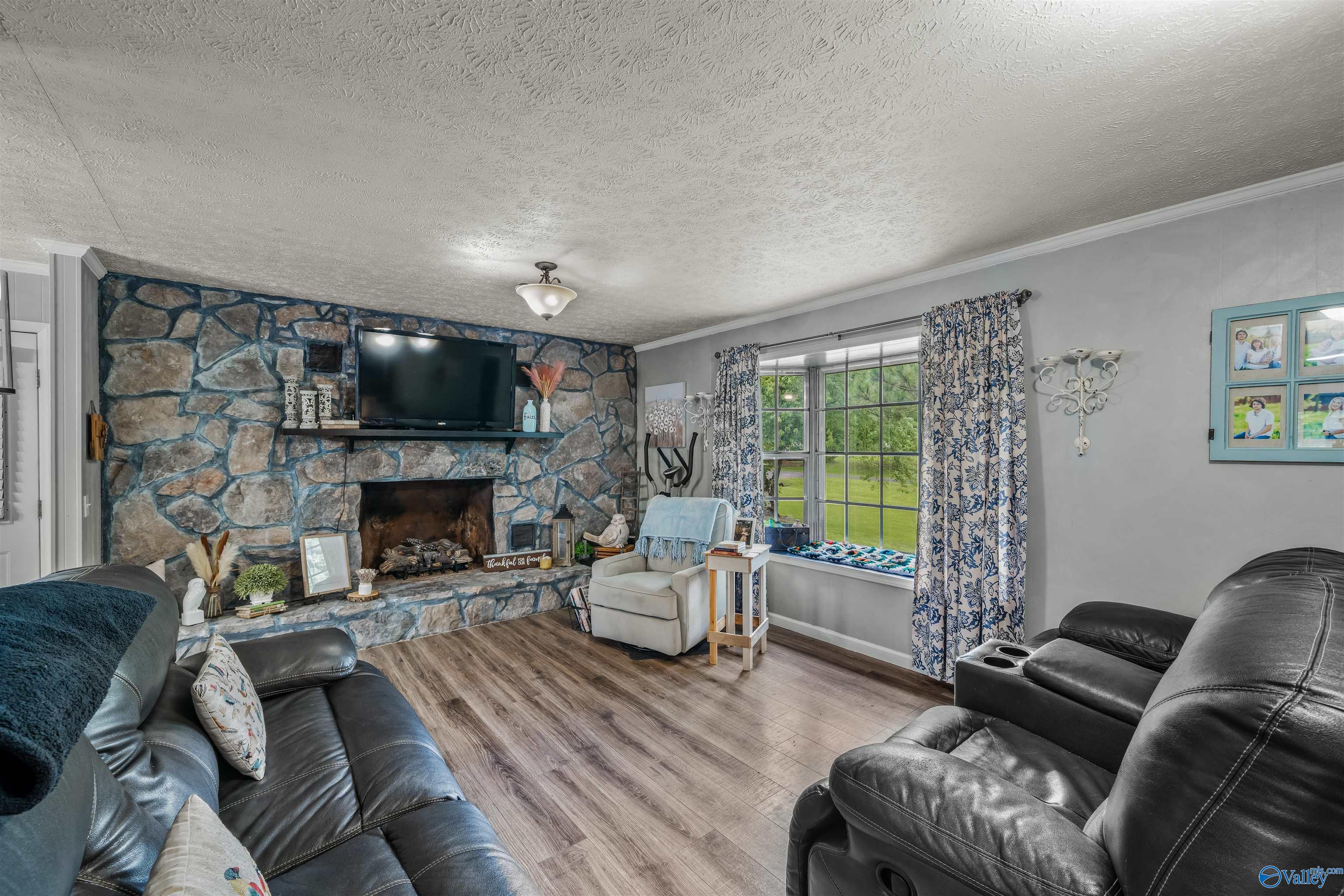 1003 Hammonds Road
