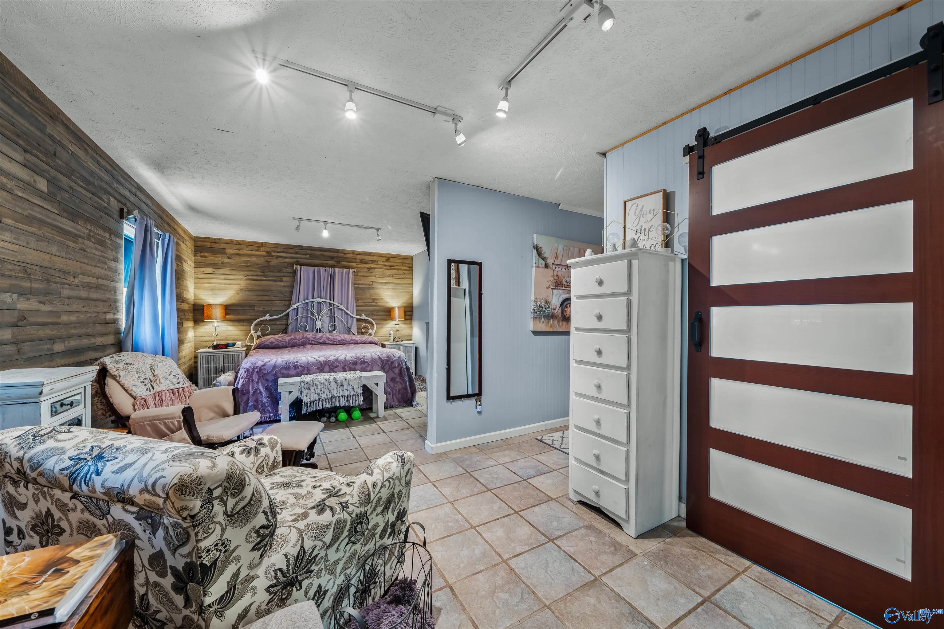 1003 Hammonds Road