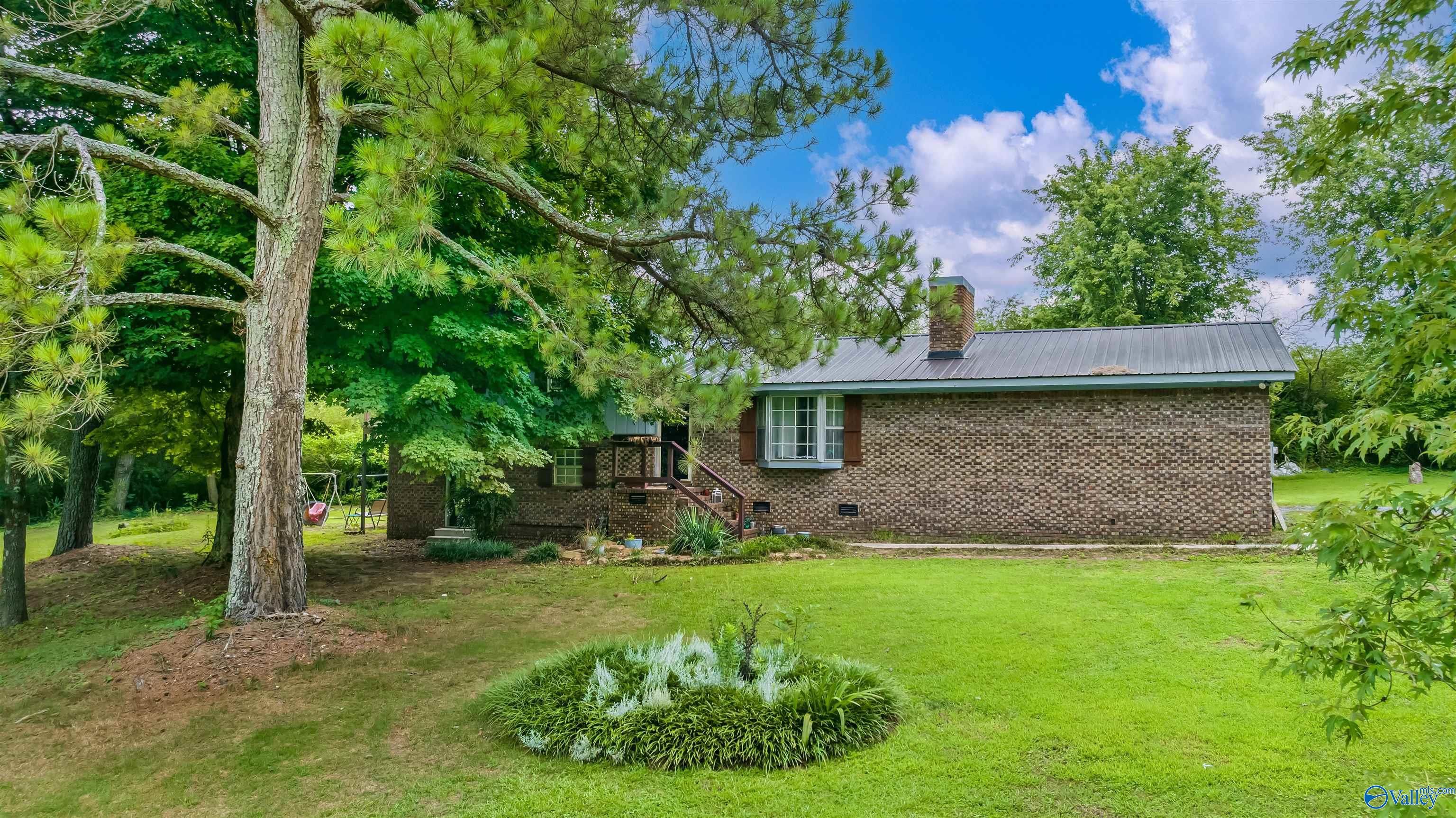 1003 Hammonds Road
