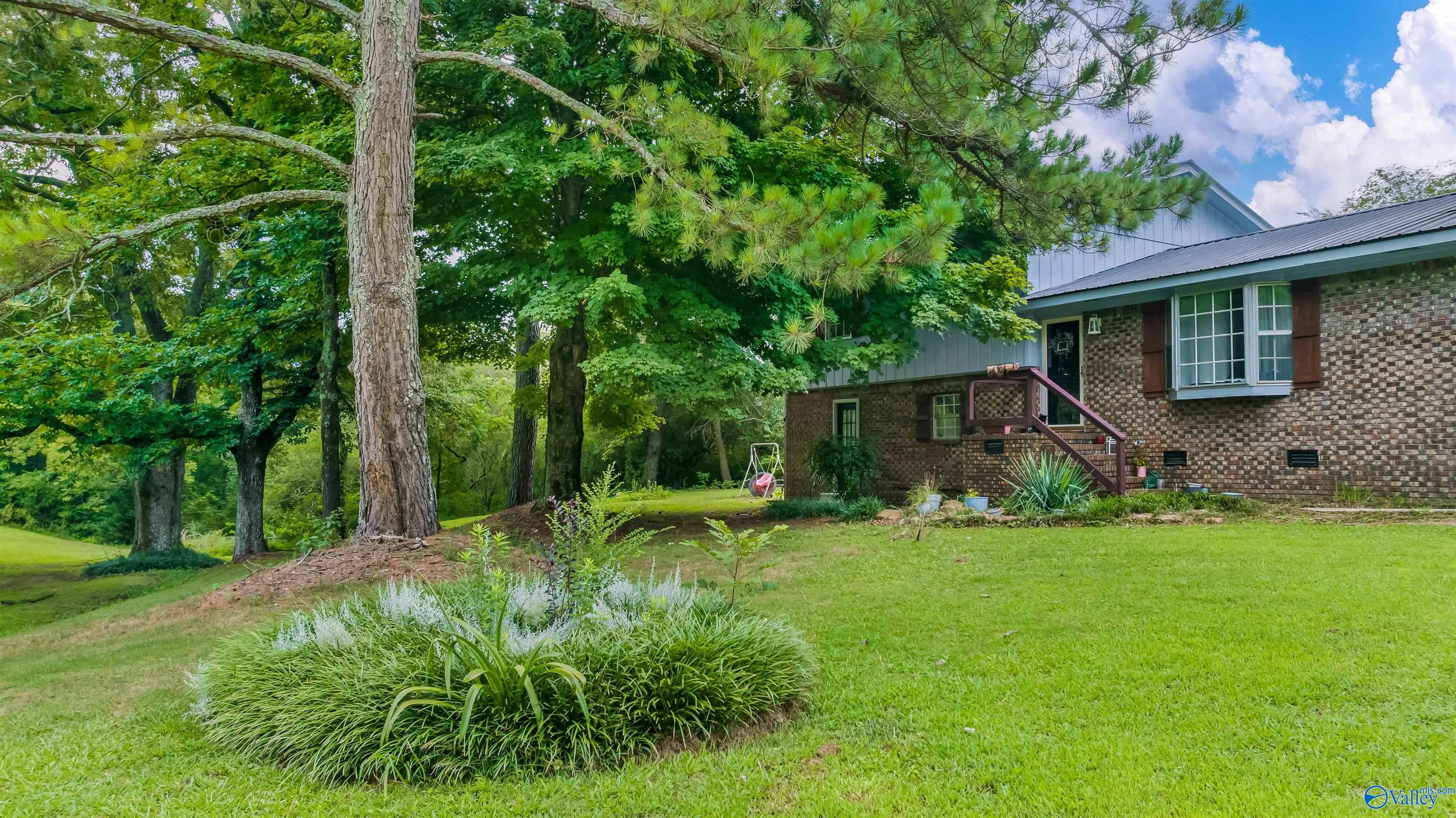 1003 Hammonds Road