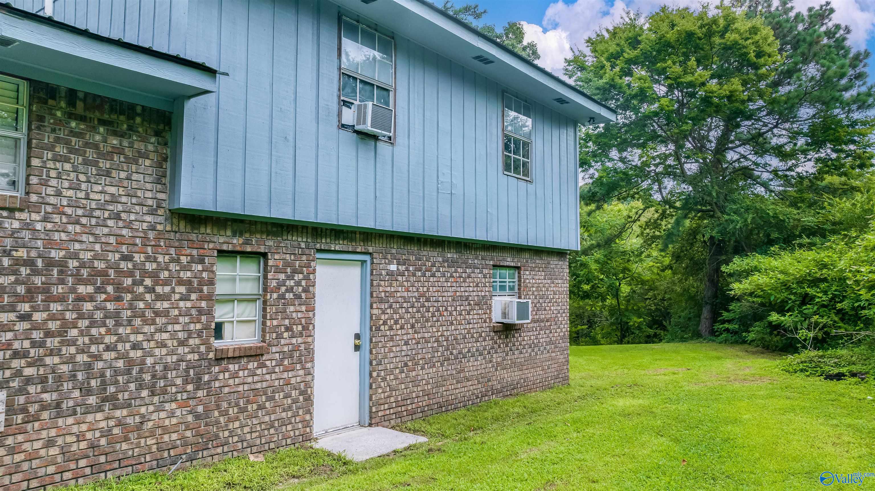 1003 Hammonds Road