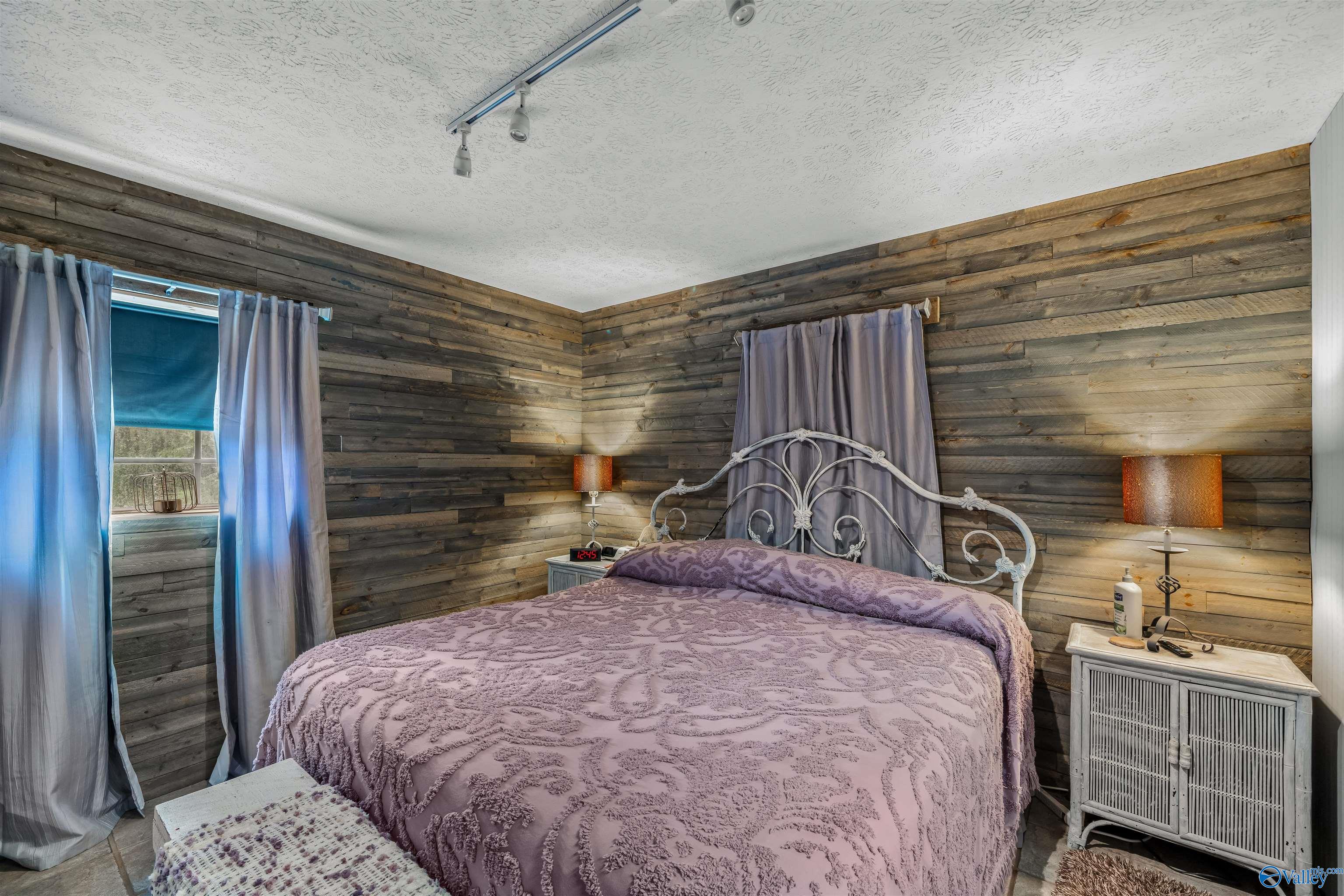 1003 Hammonds Road
