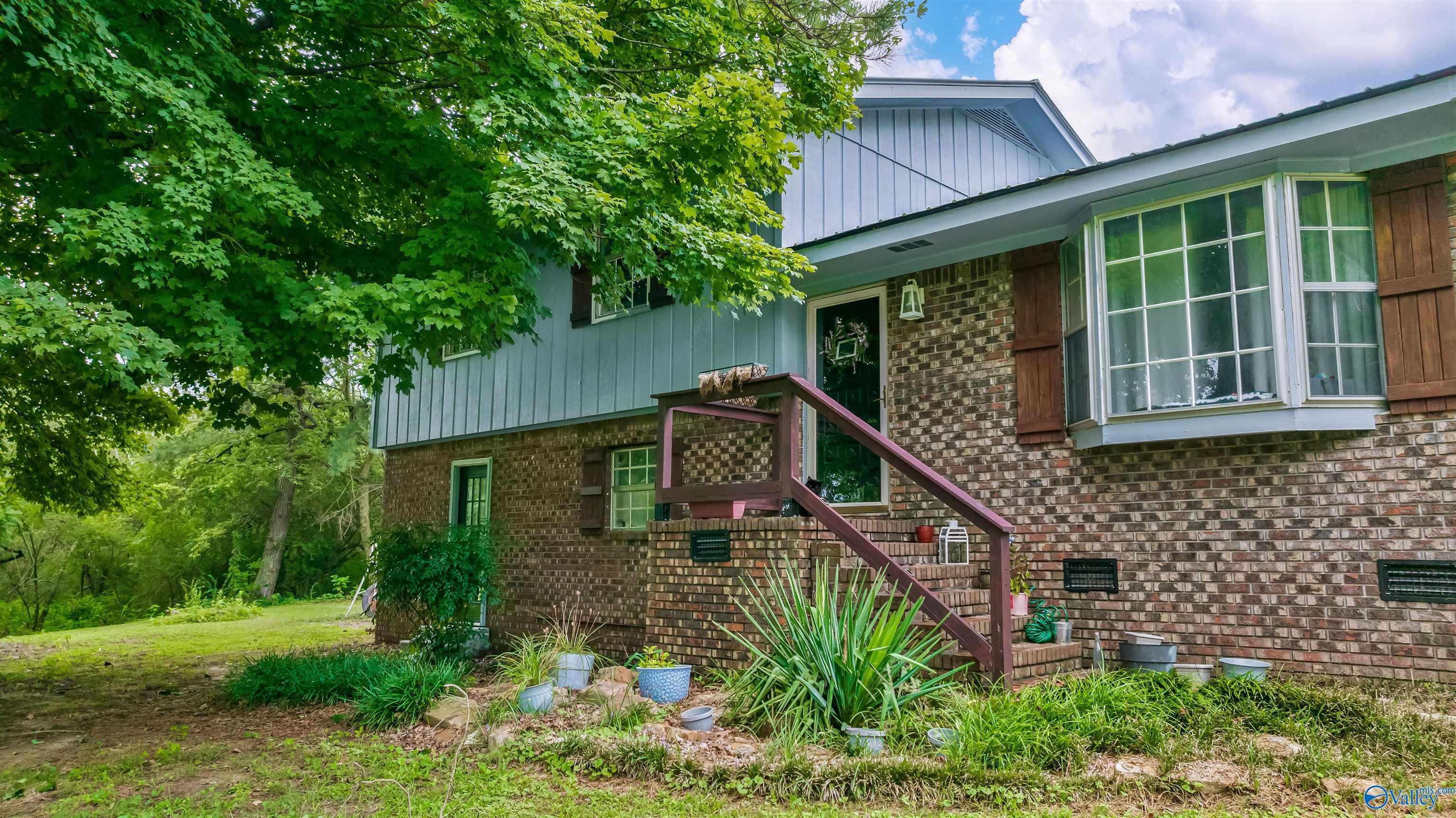 1003 Hammonds Road