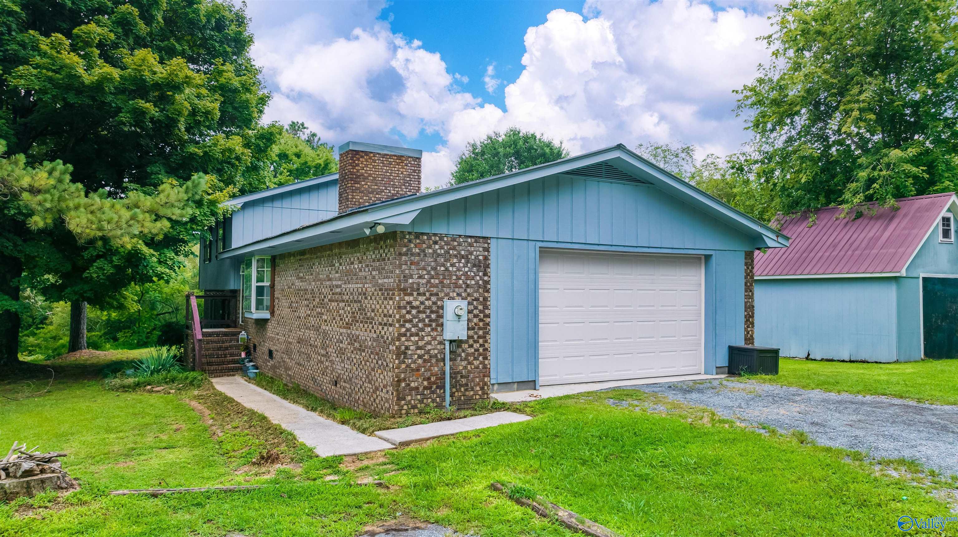1003 Hammonds Road