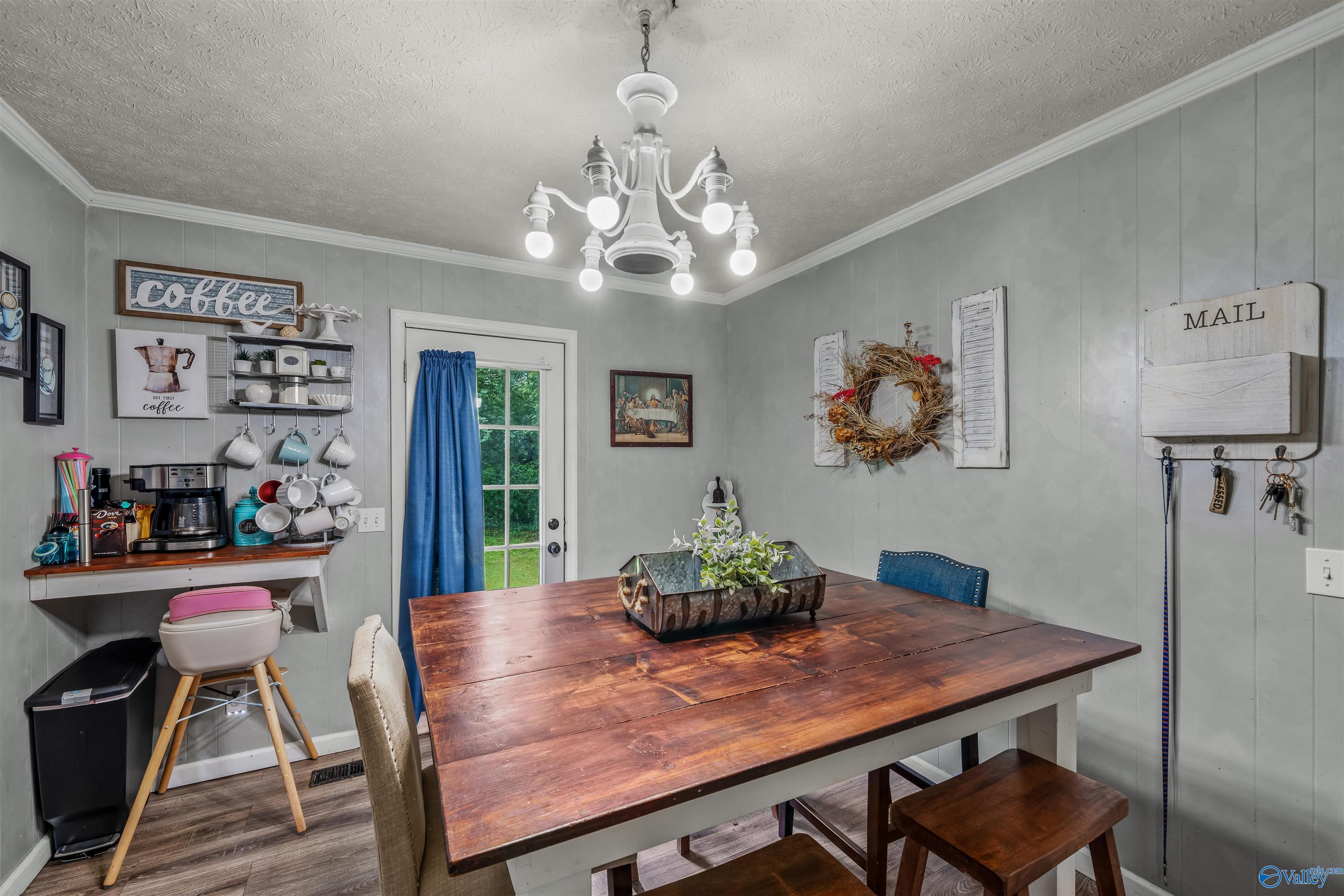 1003 Hammonds Road