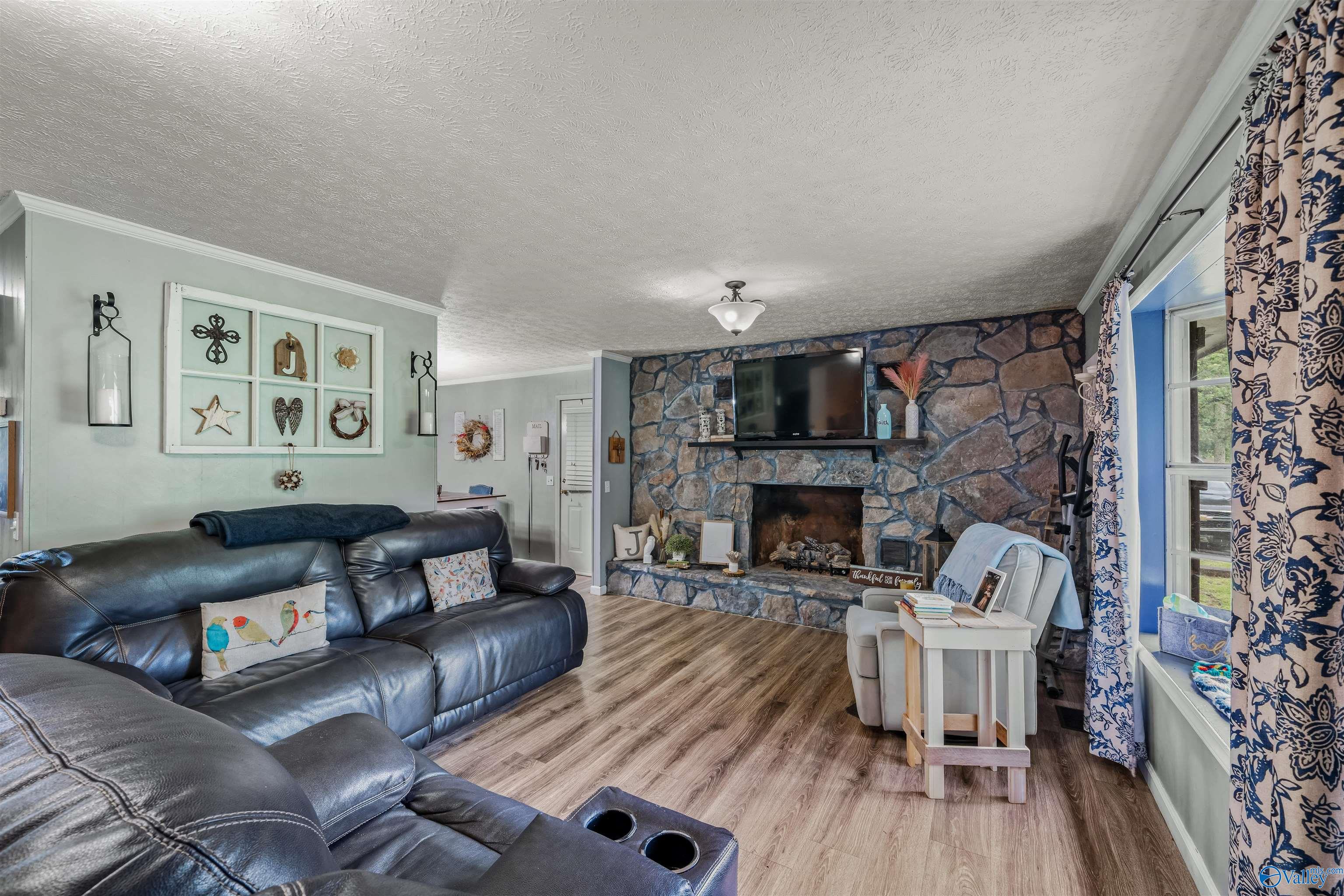 1003 Hammonds Road