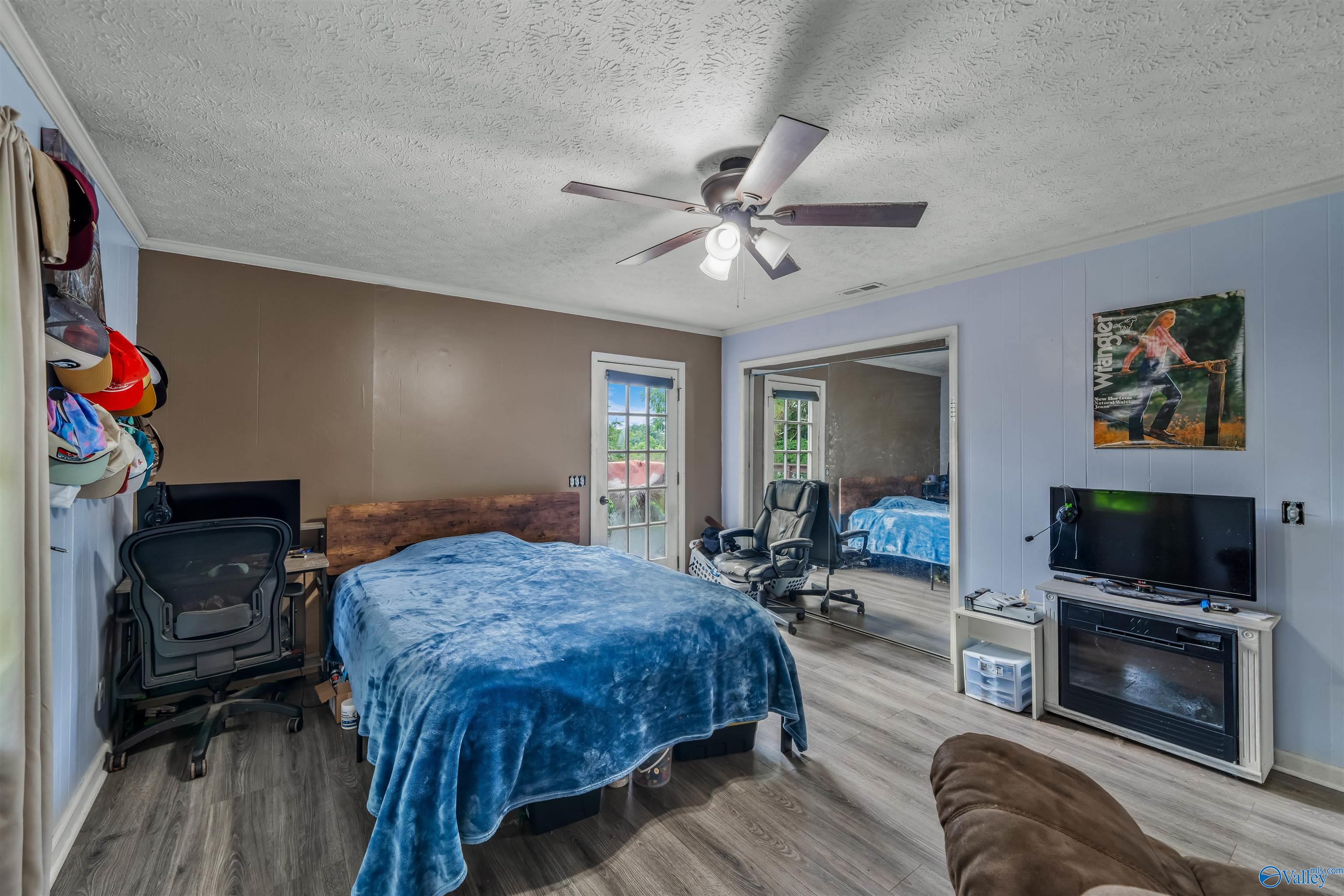 1003 Hammonds Road