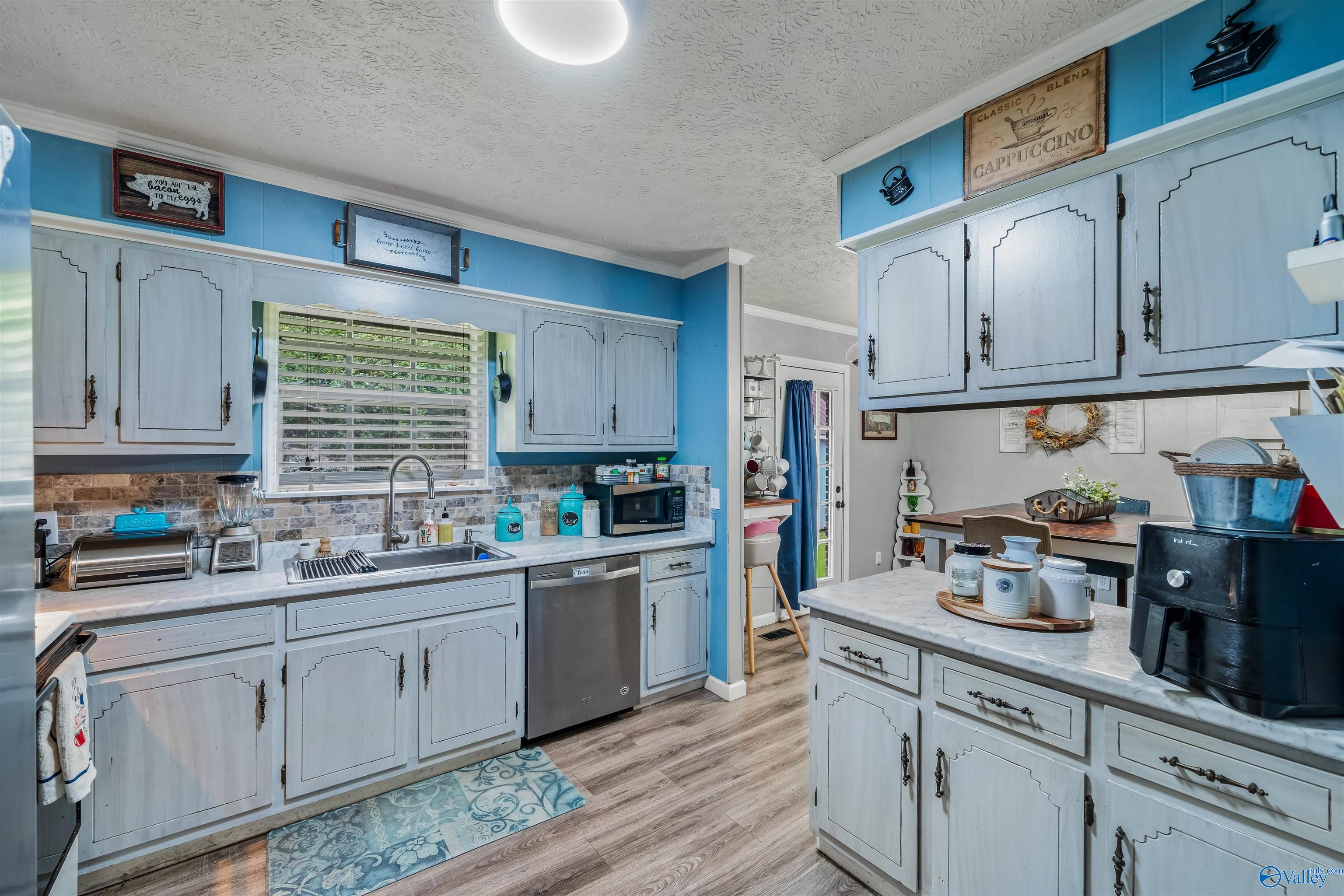 1003 Hammonds Road