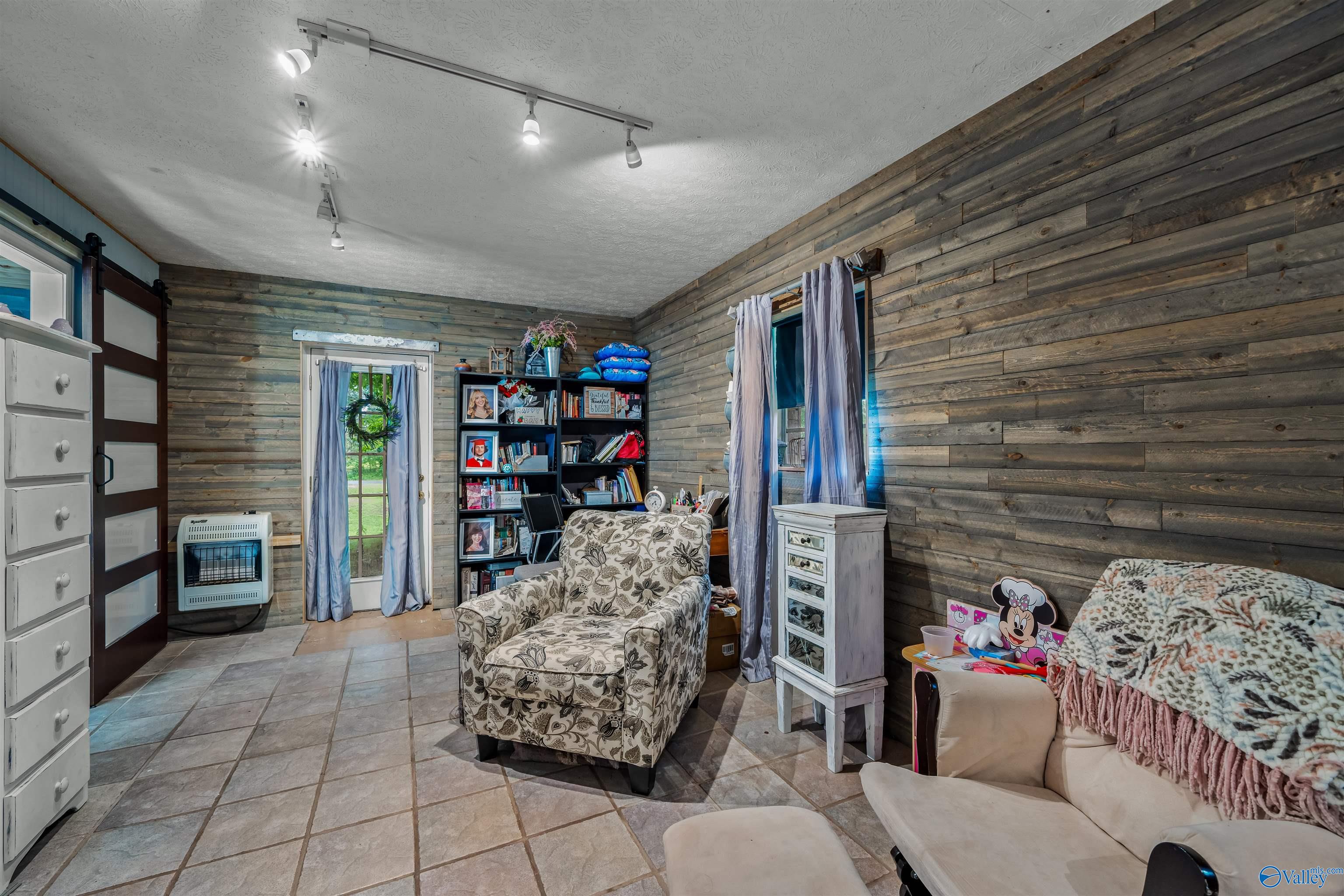 1003 Hammonds Road