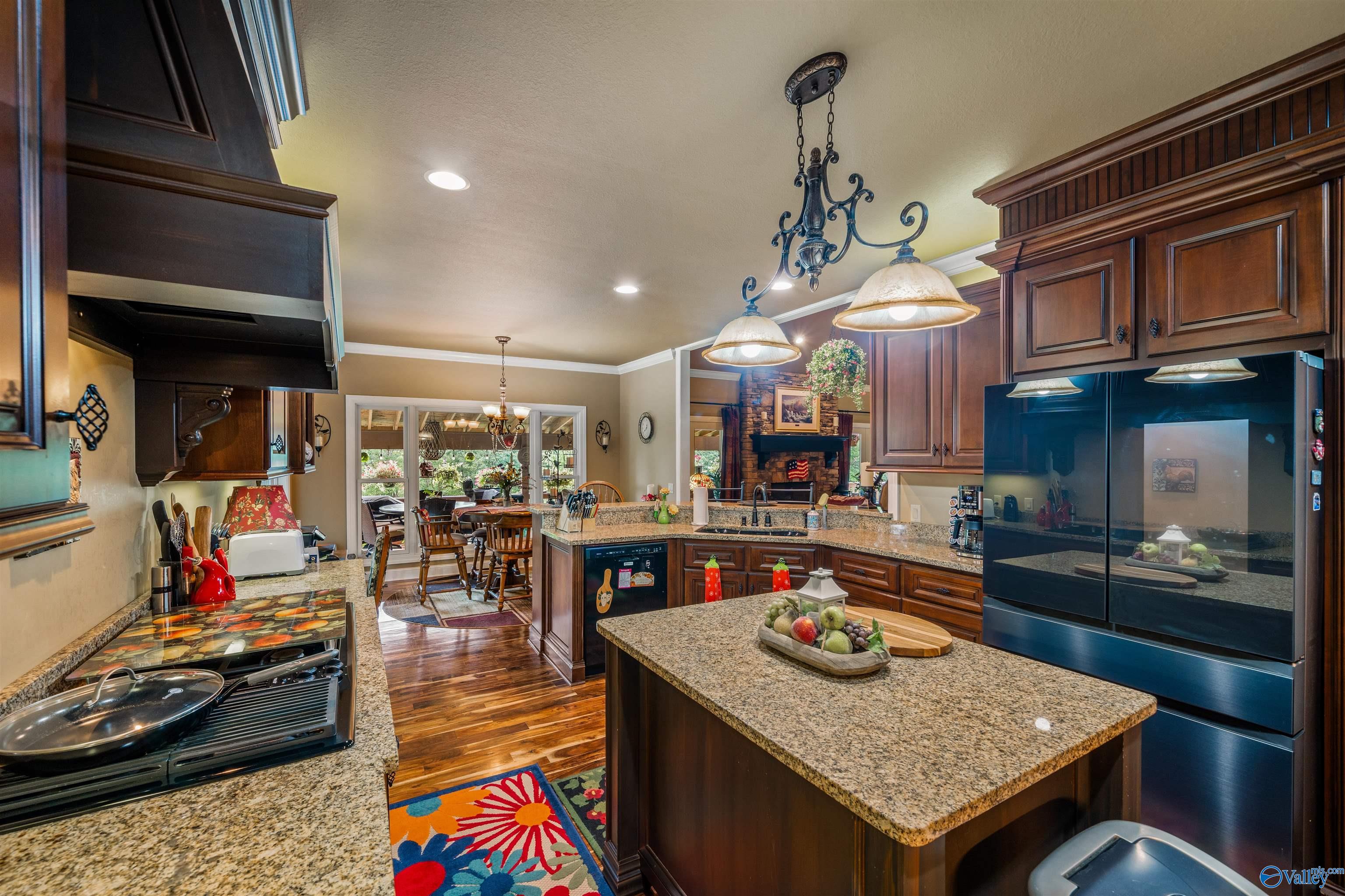 412 County Road 1027