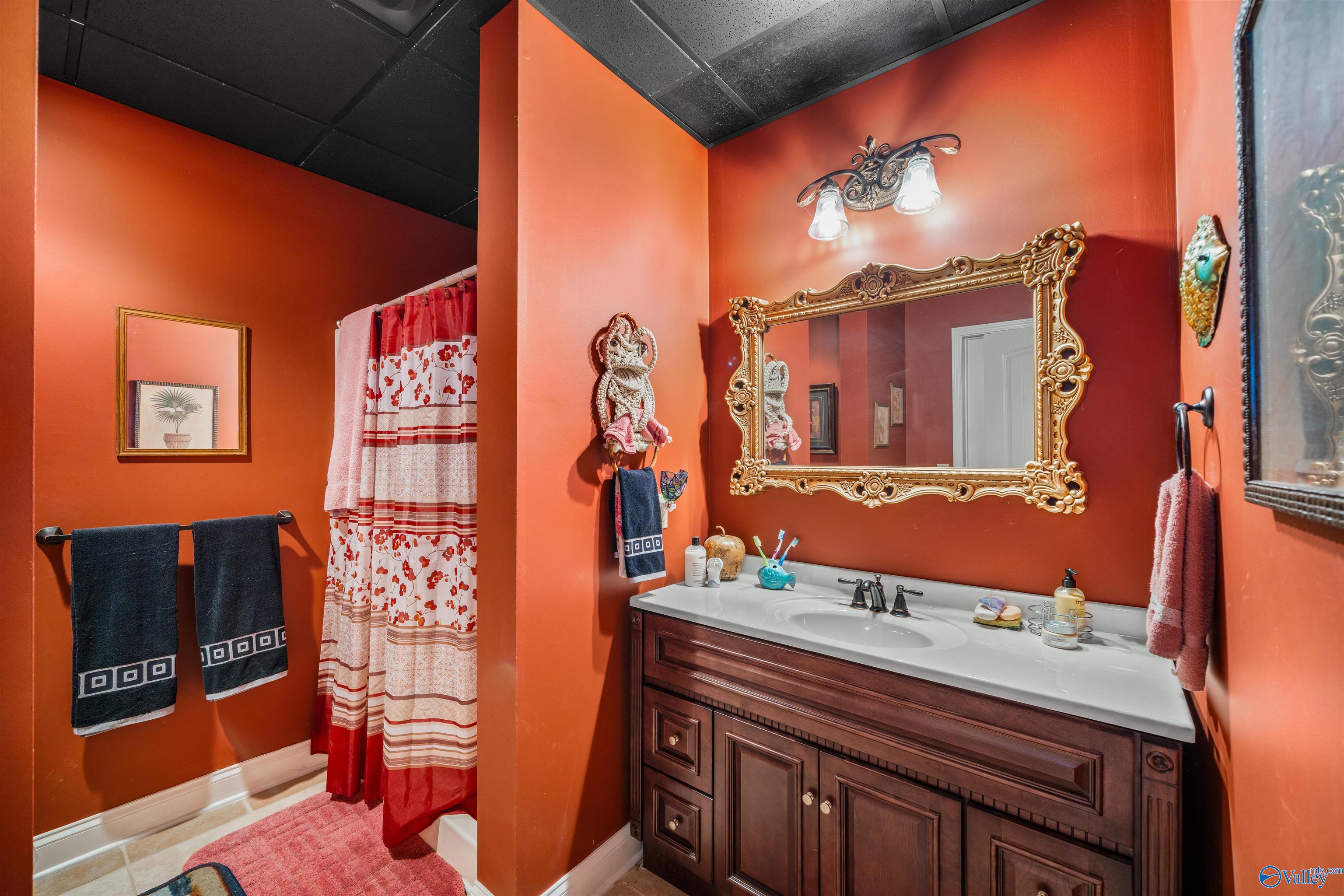 412 County Road 1027