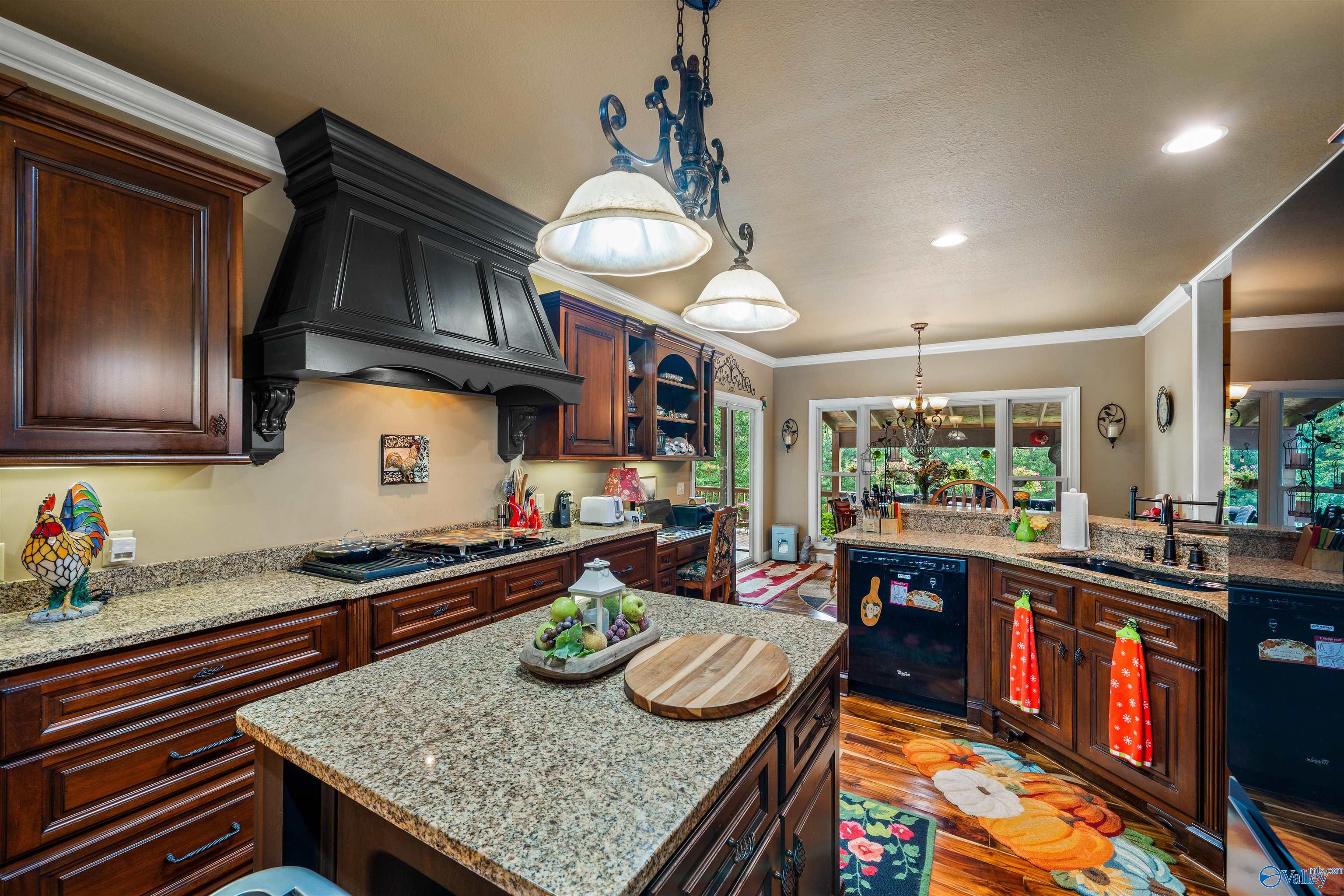 412 County Road 1027