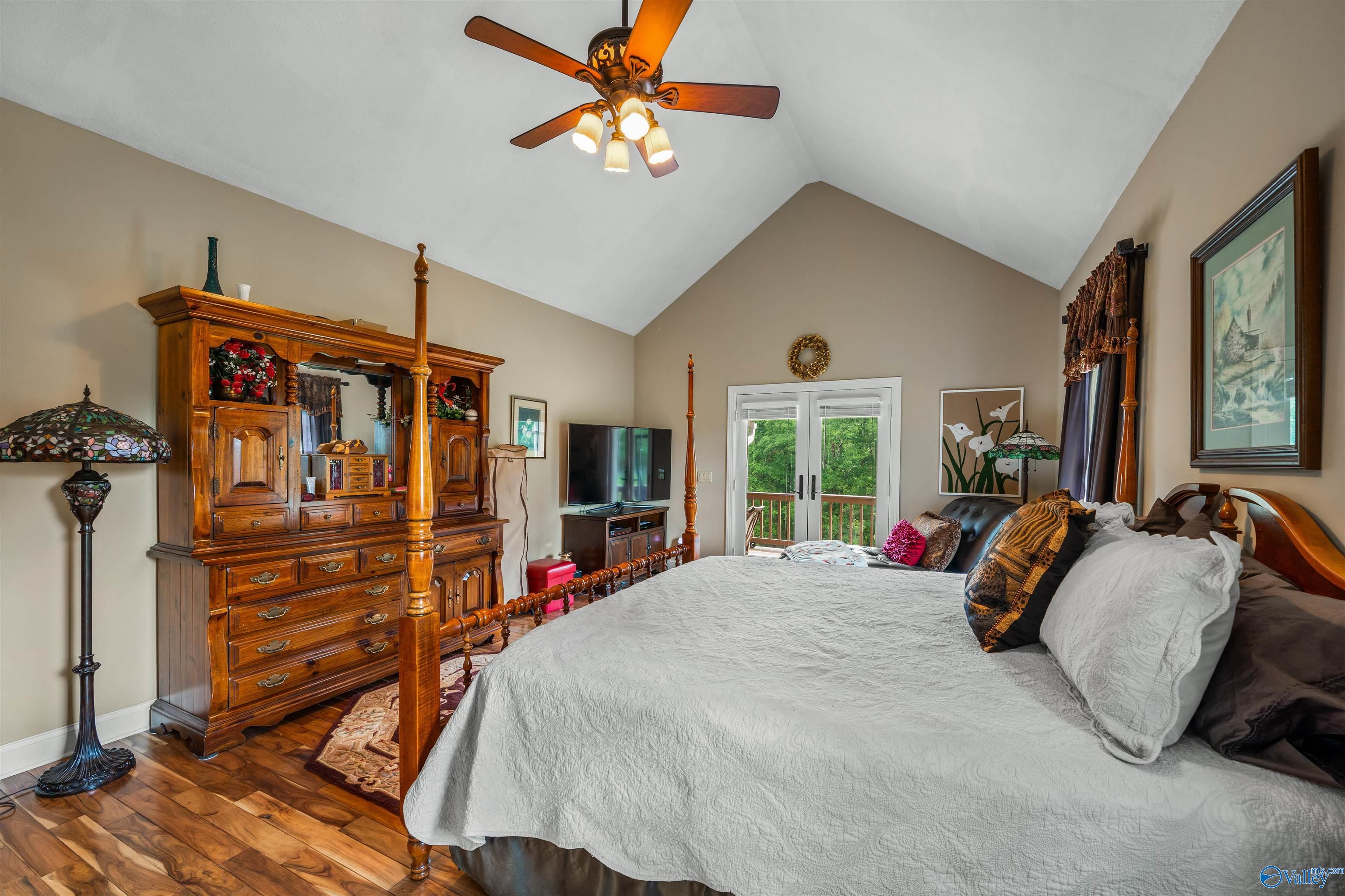 412 County Road 1027